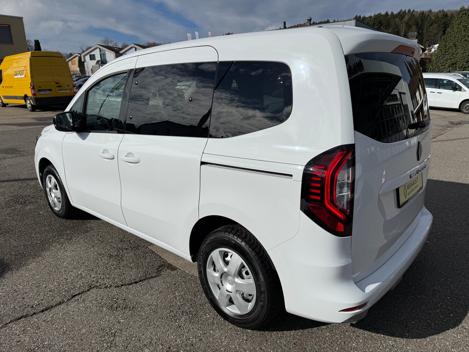 RENAULT Kangoo 1.3 TCe 100 PF Equilibre-showroom-element-3