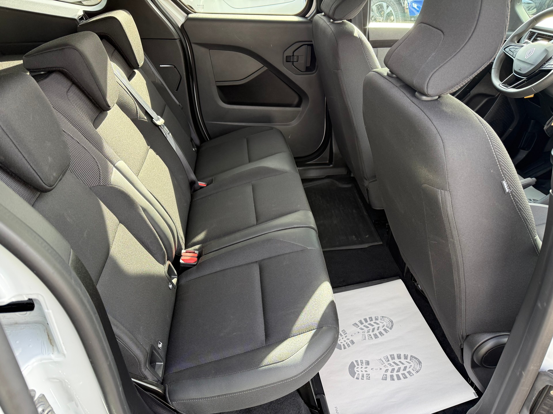 RENAULT Kangoo 1.3 TCe 100 PF Equilibre-image-11