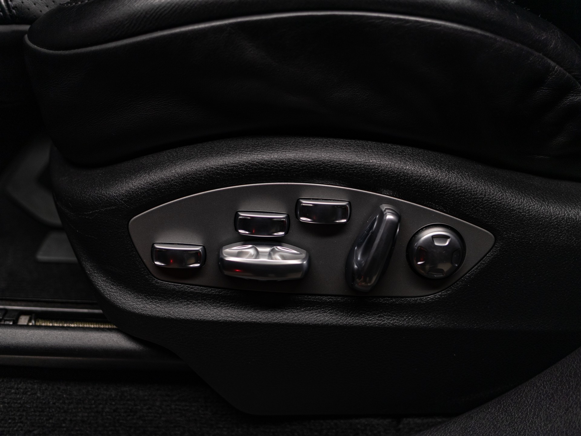 PORSCHE Cayenne S Diesel-image-9