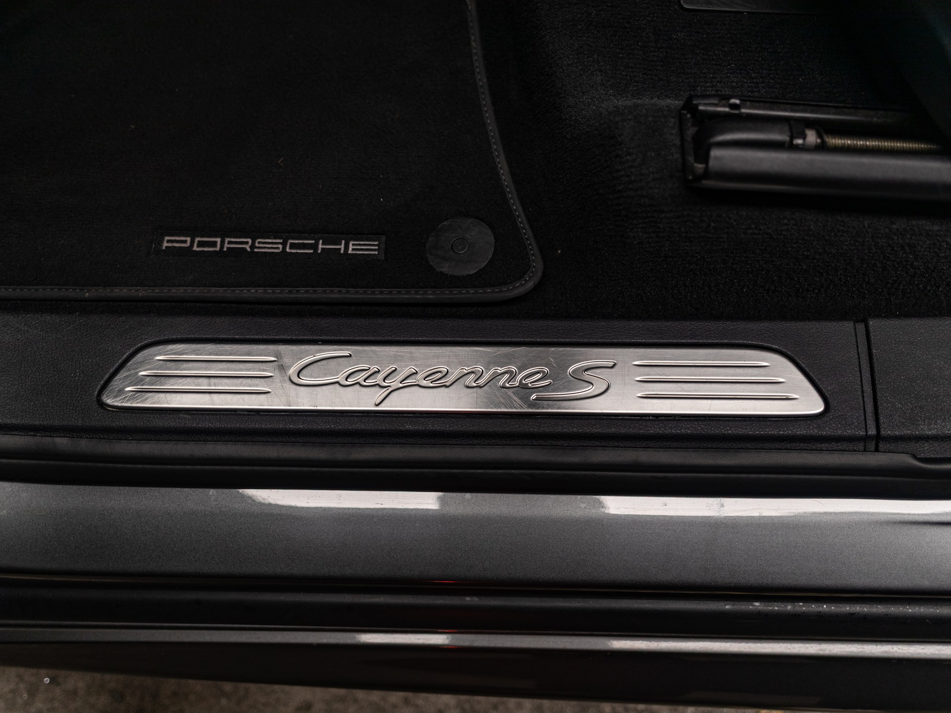 PORSCHE Cayenne S Diesel-image-10