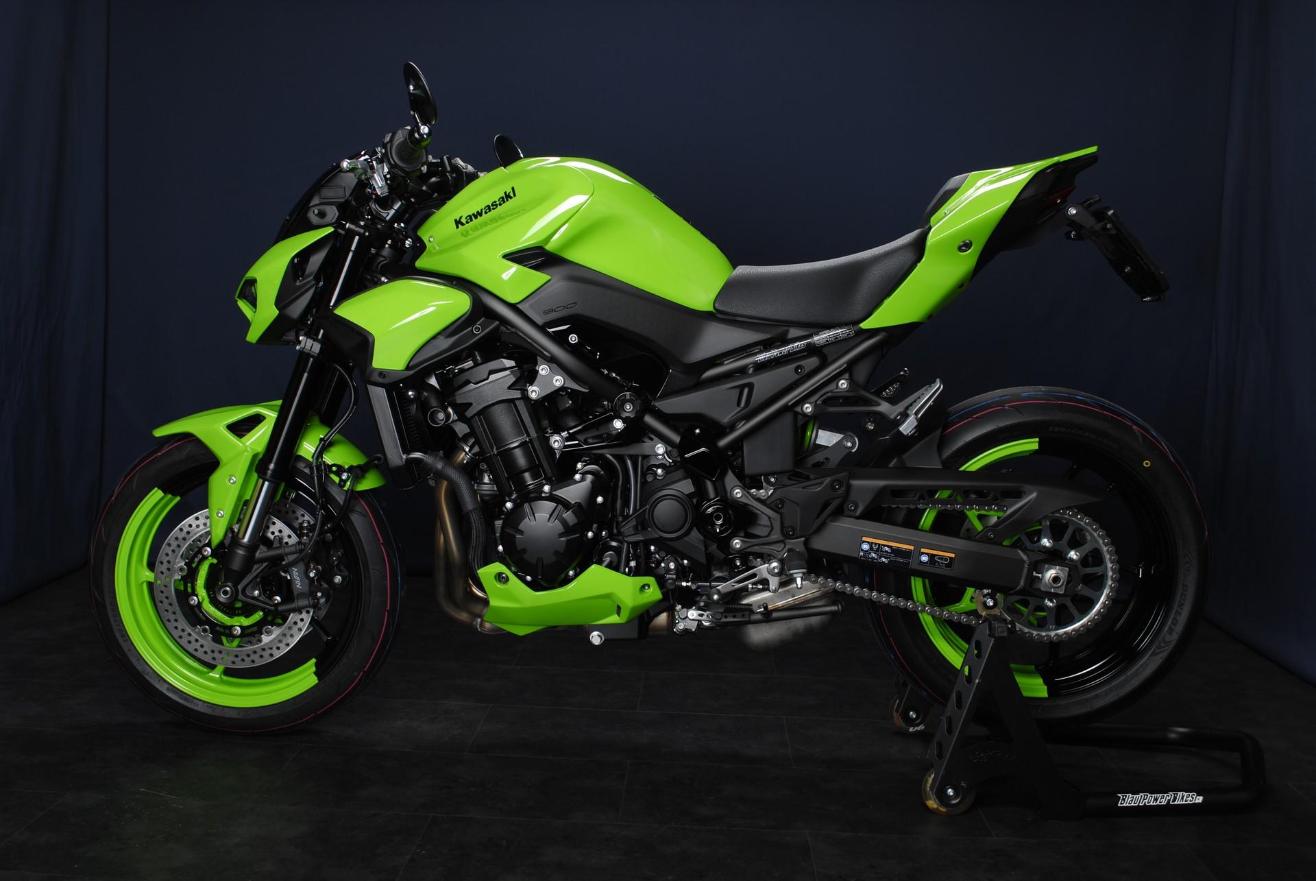KAWASAKI Z 900 (70kW) MY26 - Sonderumbau Racing green-image-9