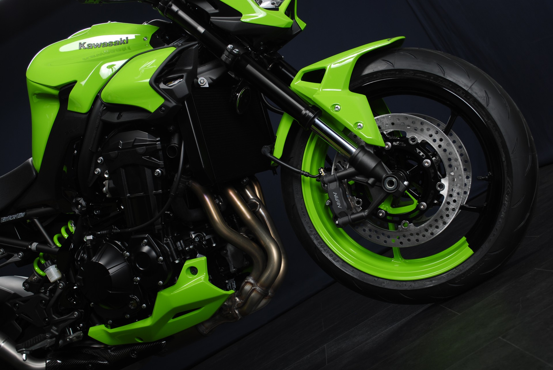 KAWASAKI Z 900 (70kW) MY26 - Sonderumbau Racing green-image-5