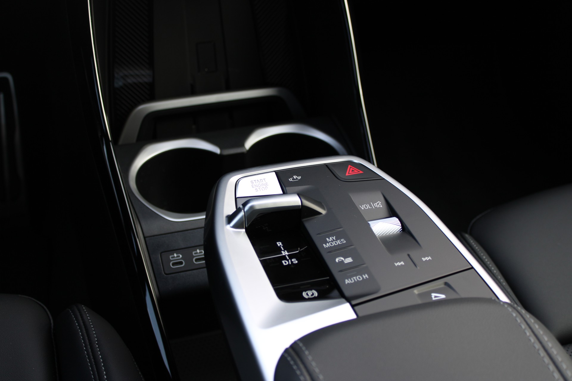 BMW X1 xDrive 20d 48V M Sport-image-17