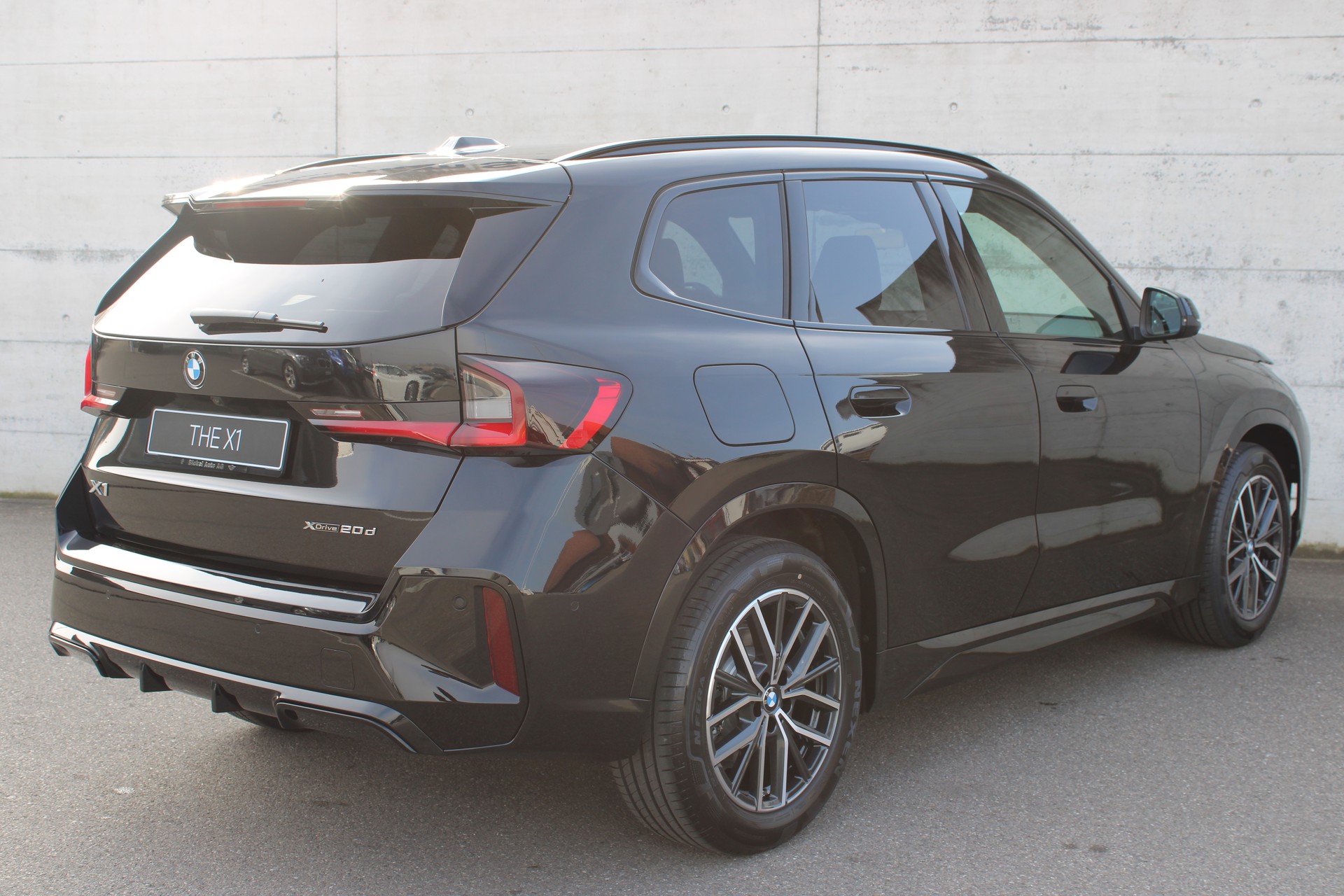 BMW X1 xDrive 20d 48V M Sport-showroom-element-3