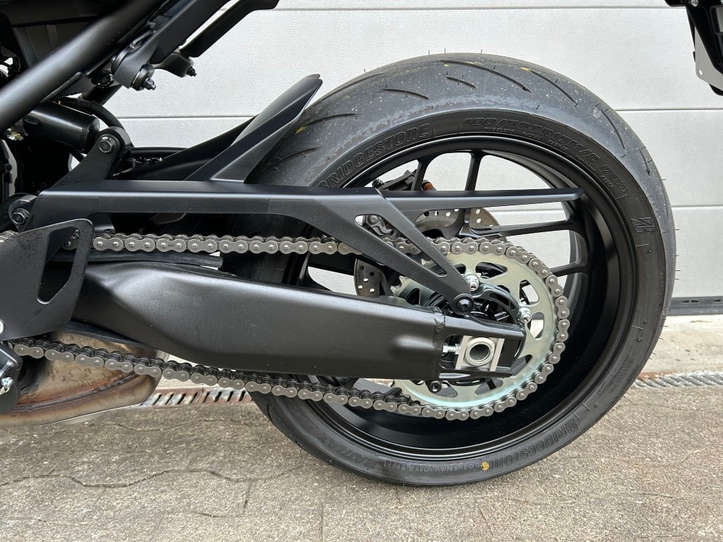 YAMAHA XSR 900-image-11