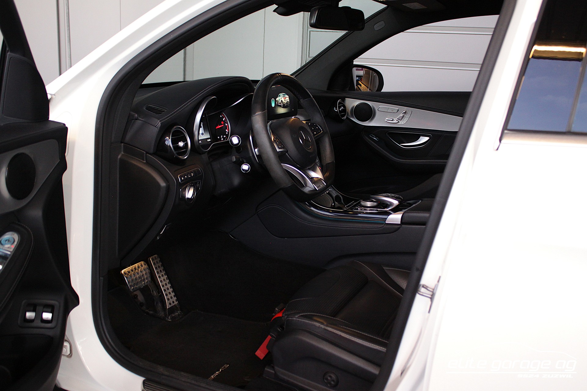 MERCEDES-BENZ GLC Coupé 63 S AMG 4Matic+ 9G-Tronic-image-13