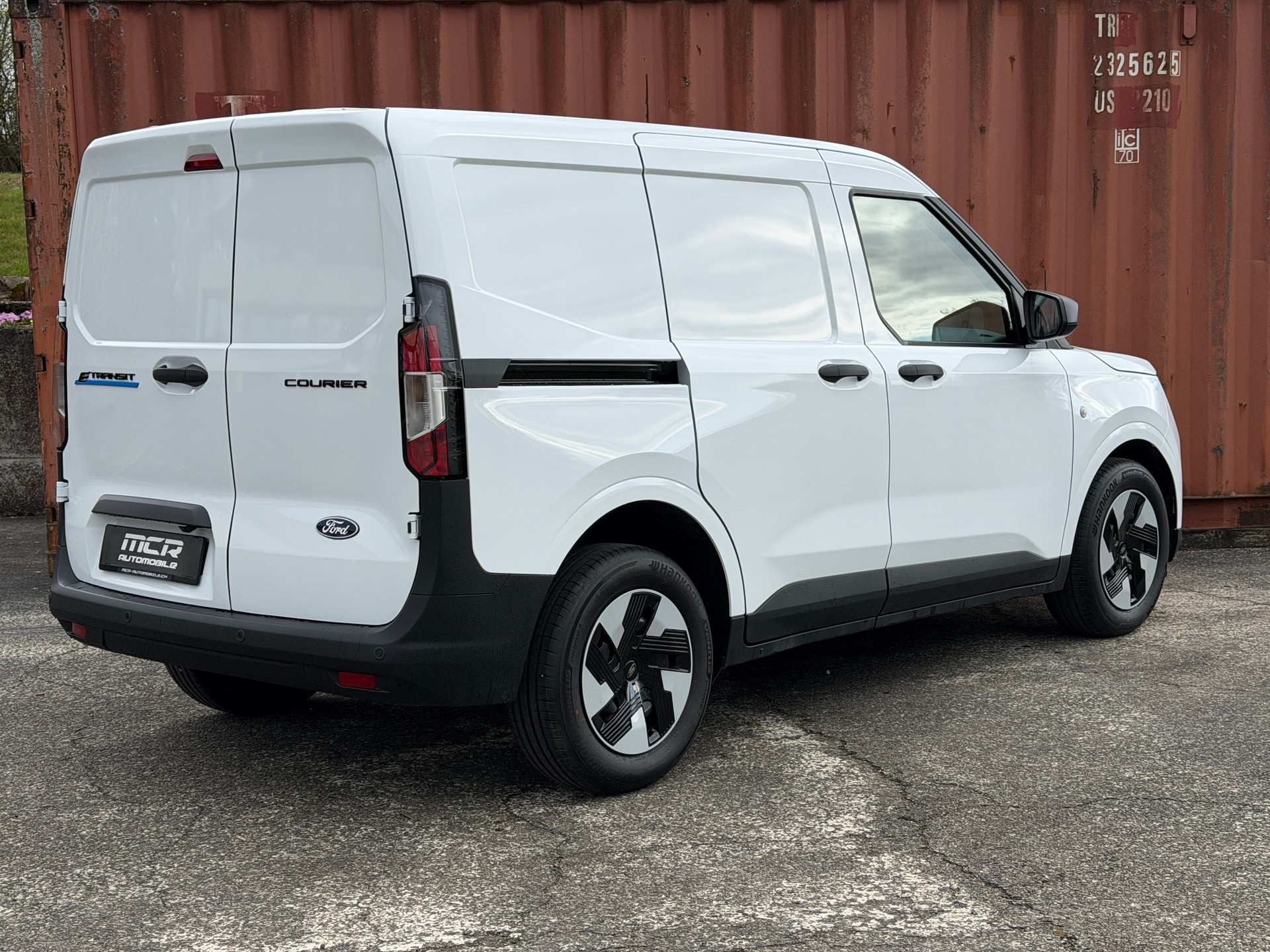 FORD E-Transit⚡ Courier Van Trend 🔋 60 Monate Garantie-showroom-element-2