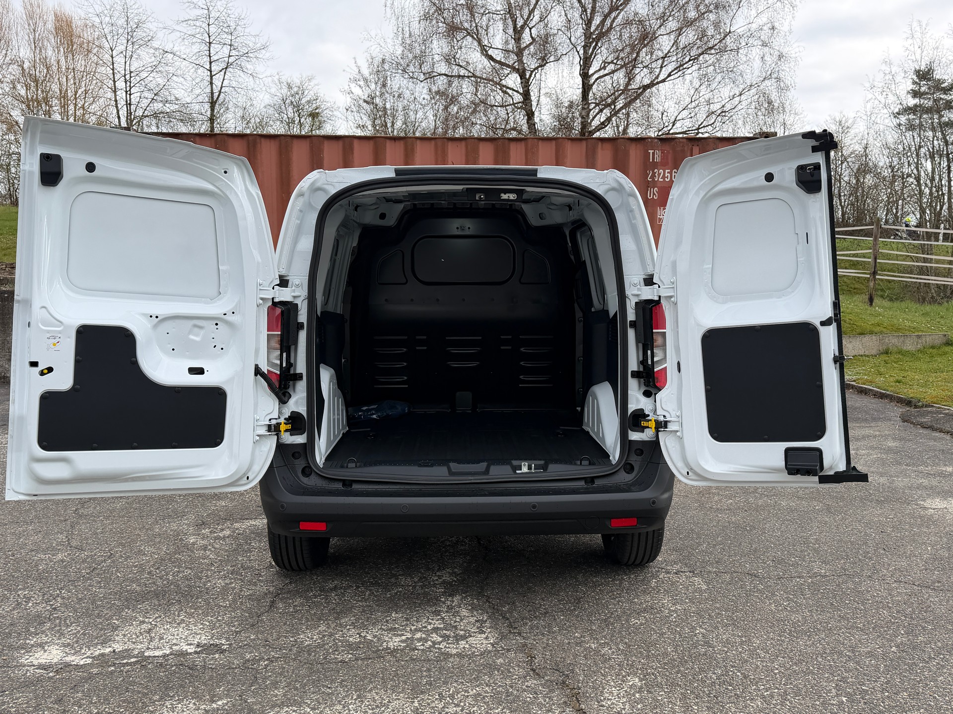 FORD E-Transit⚡ Courier Van Trend 🔋 60 Monate Garantie-image-7