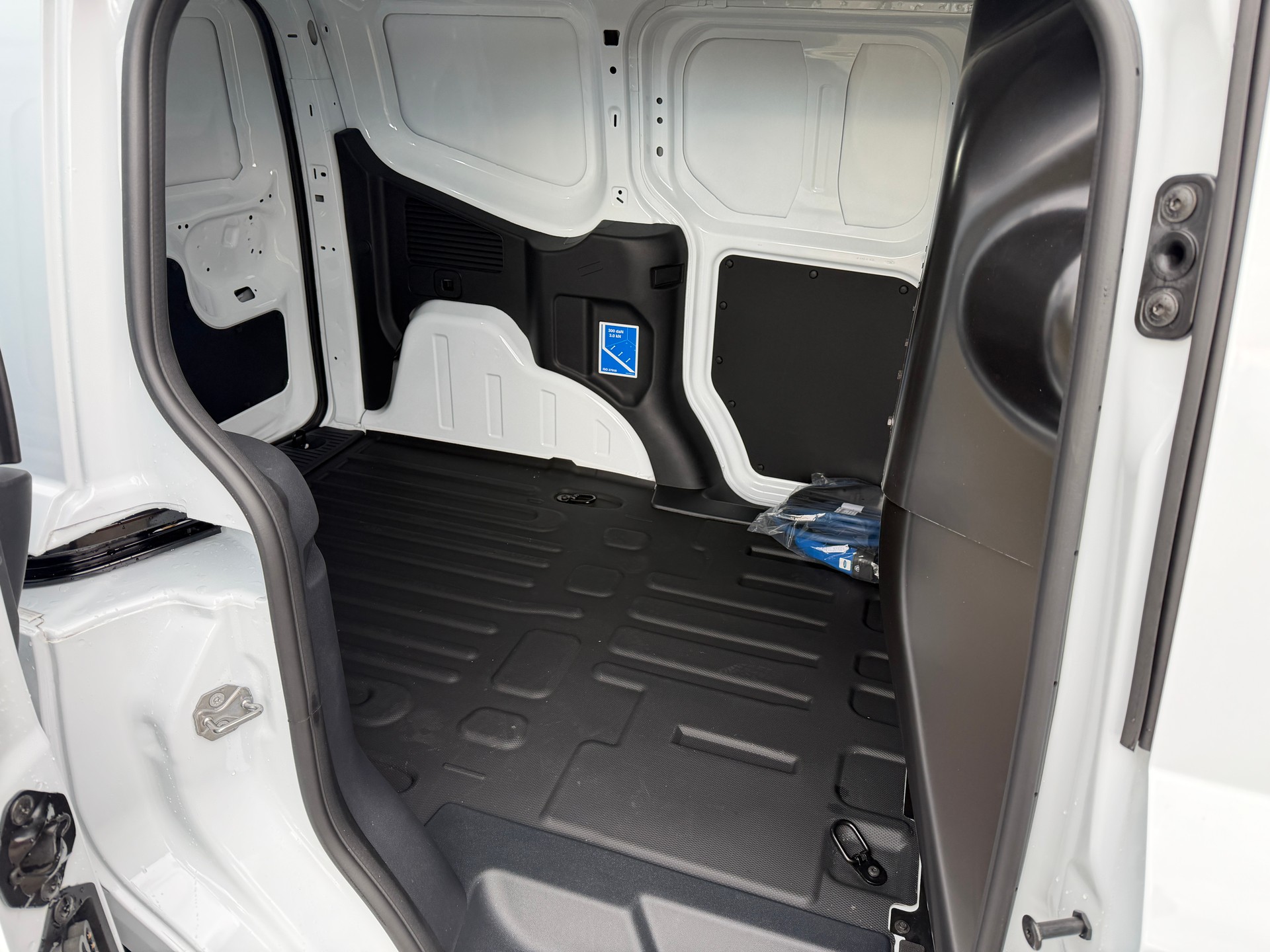FORD E-Transit⚡ Courier Van Trend 🔋 60 Monate Garantie-image-10
