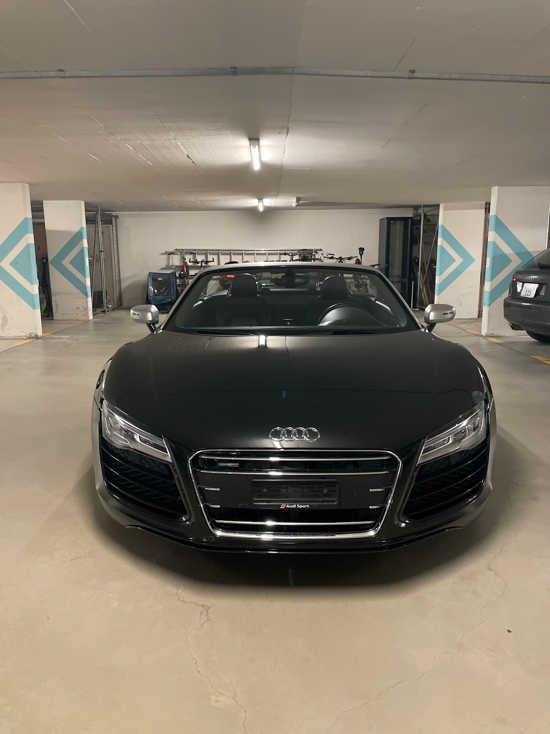 AUDI R8 Spyder 5.2 S-Tronic