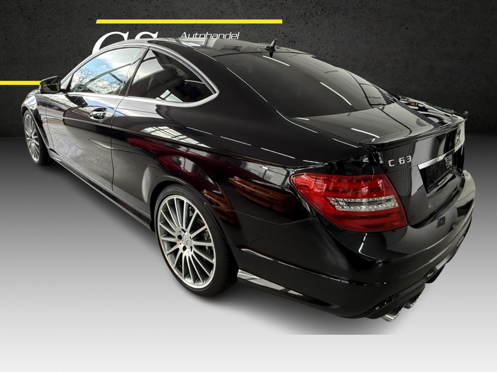 MERCEDES-BENZ C 63 AMG-showroom-element-2