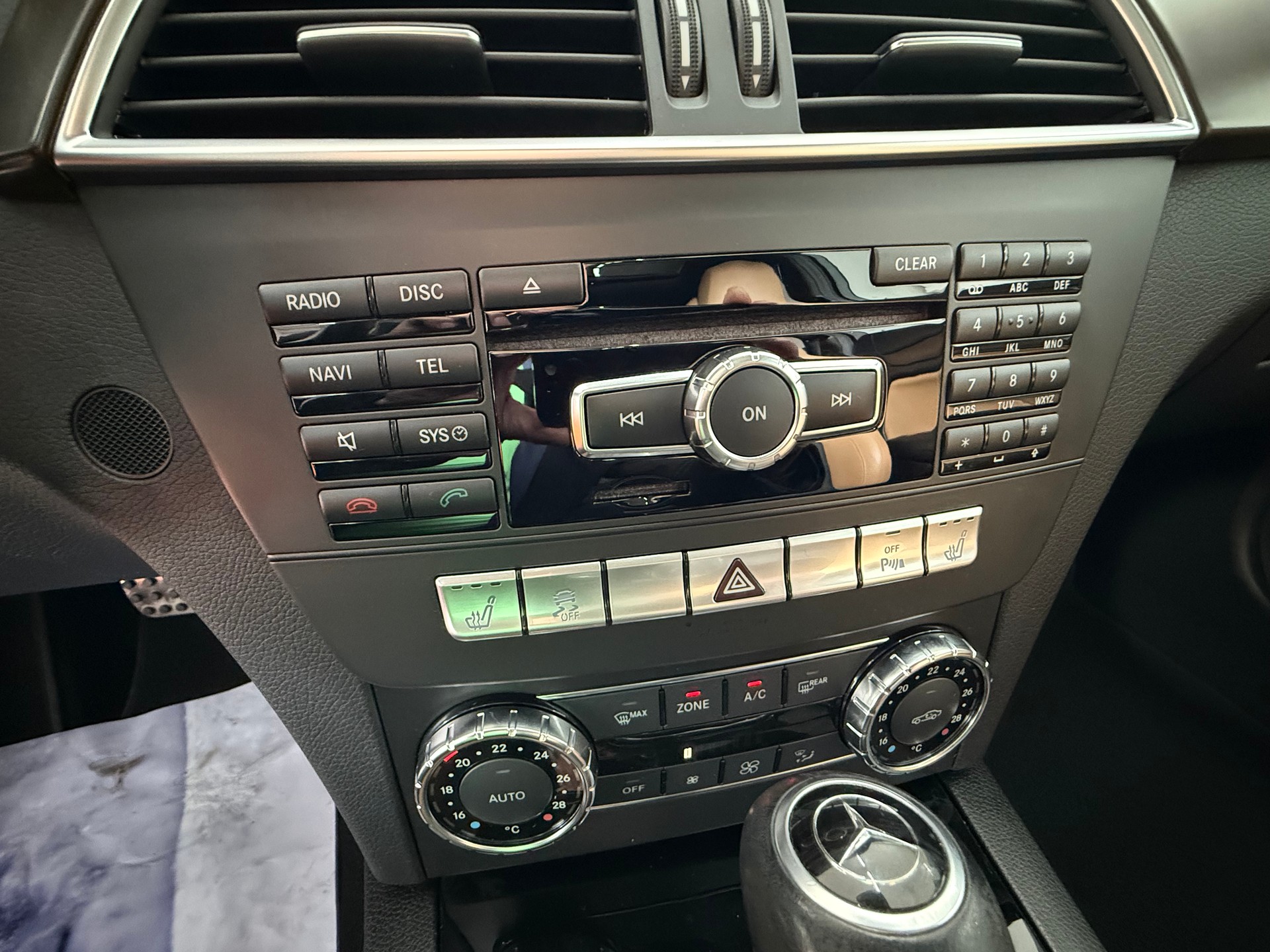 MERCEDES-BENZ C 63 AMG-image-13