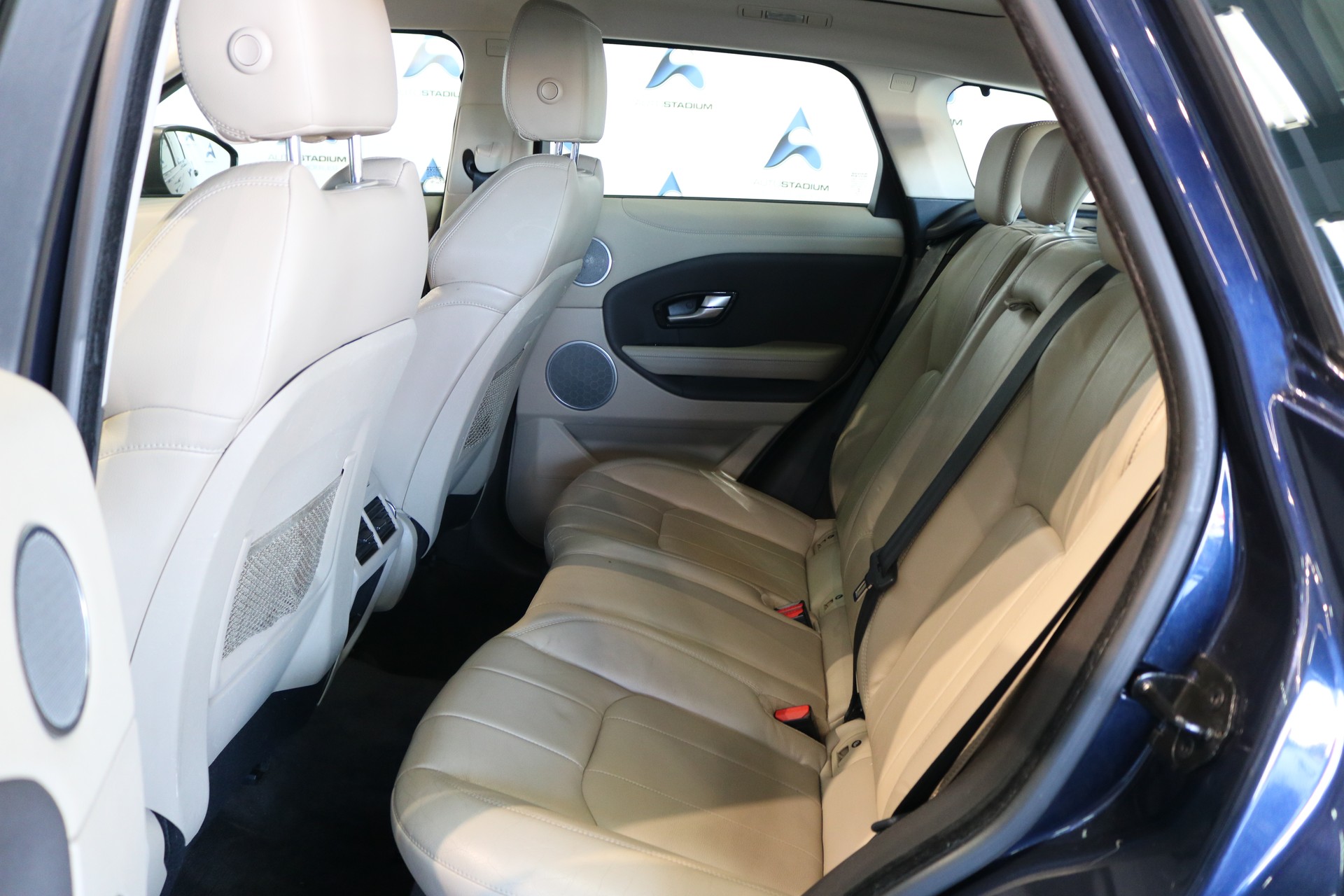 LAND ROVER Range Rover Evoque 2.0 TD4 HSE Dynamic AT9-showroom-element-3