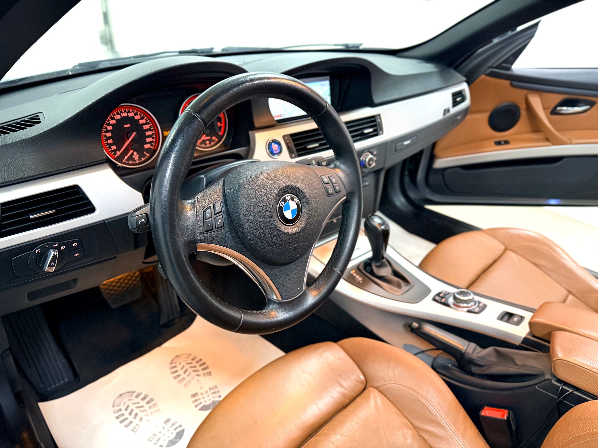 BMW 325d Cabriolet Steptronic-image-9