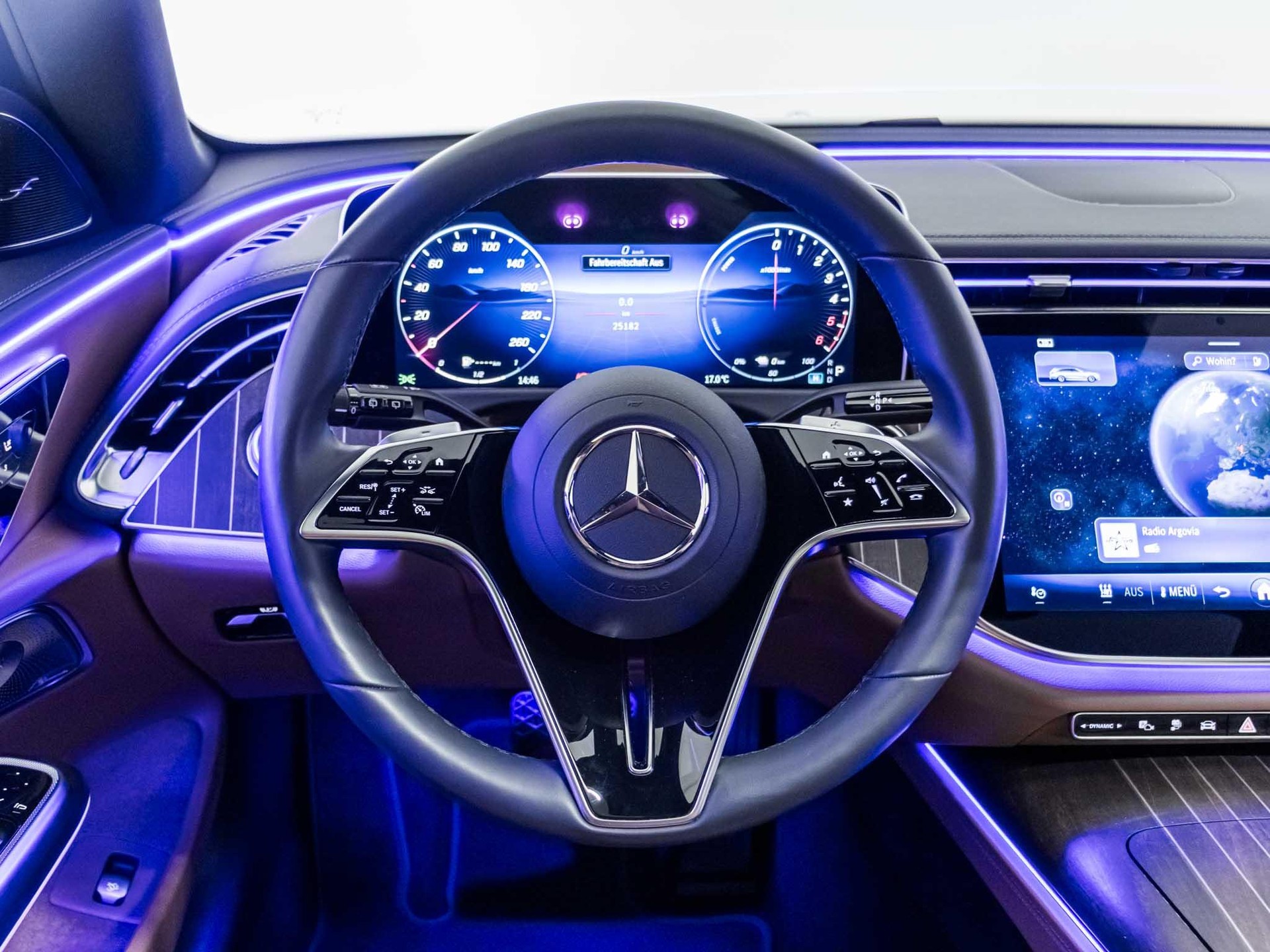 MERCEDES-BENZ E 300 de 4MATIC T-Modell-image-10