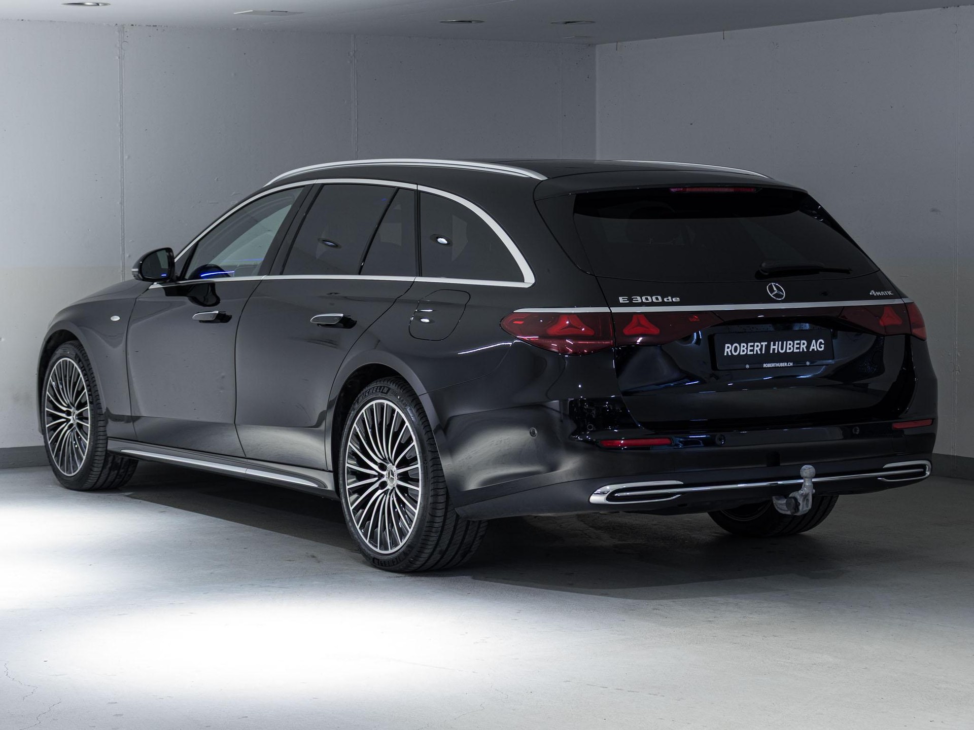 MERCEDES-BENZ E 300 de 4MATIC T-Modell-image-3