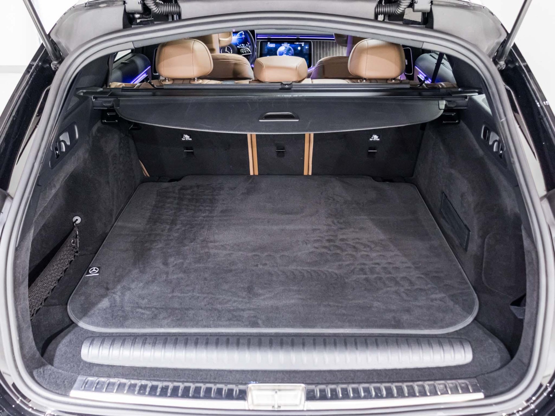 MERCEDES-BENZ E 300 de 4MATIC T-Modell-image-13
