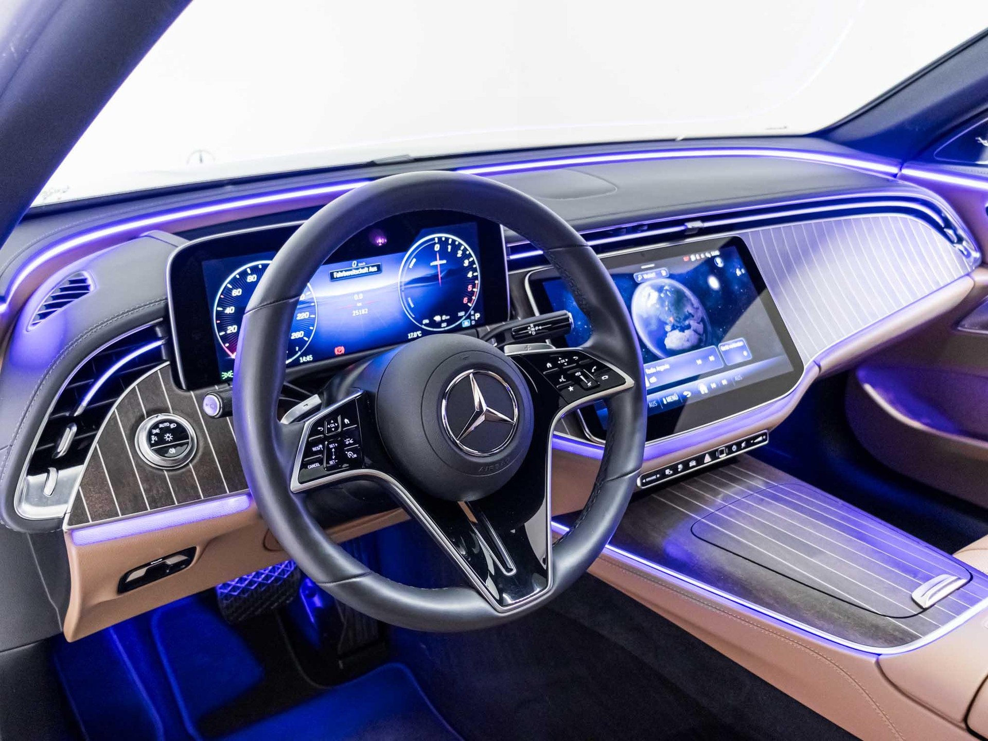 MERCEDES-BENZ E 300 de 4MATIC T-Modell-image-9