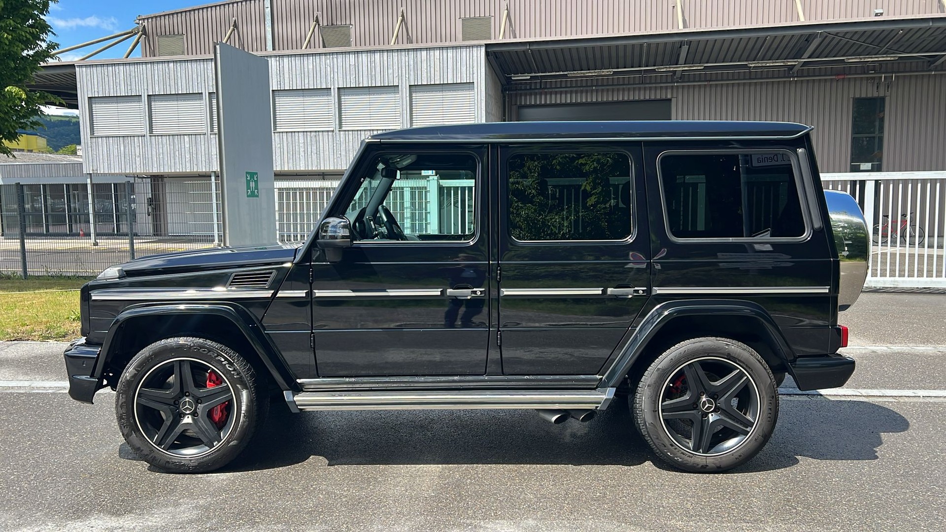 MERCEDES-BENZ G 63 AMG Automatic-showroom-element-3