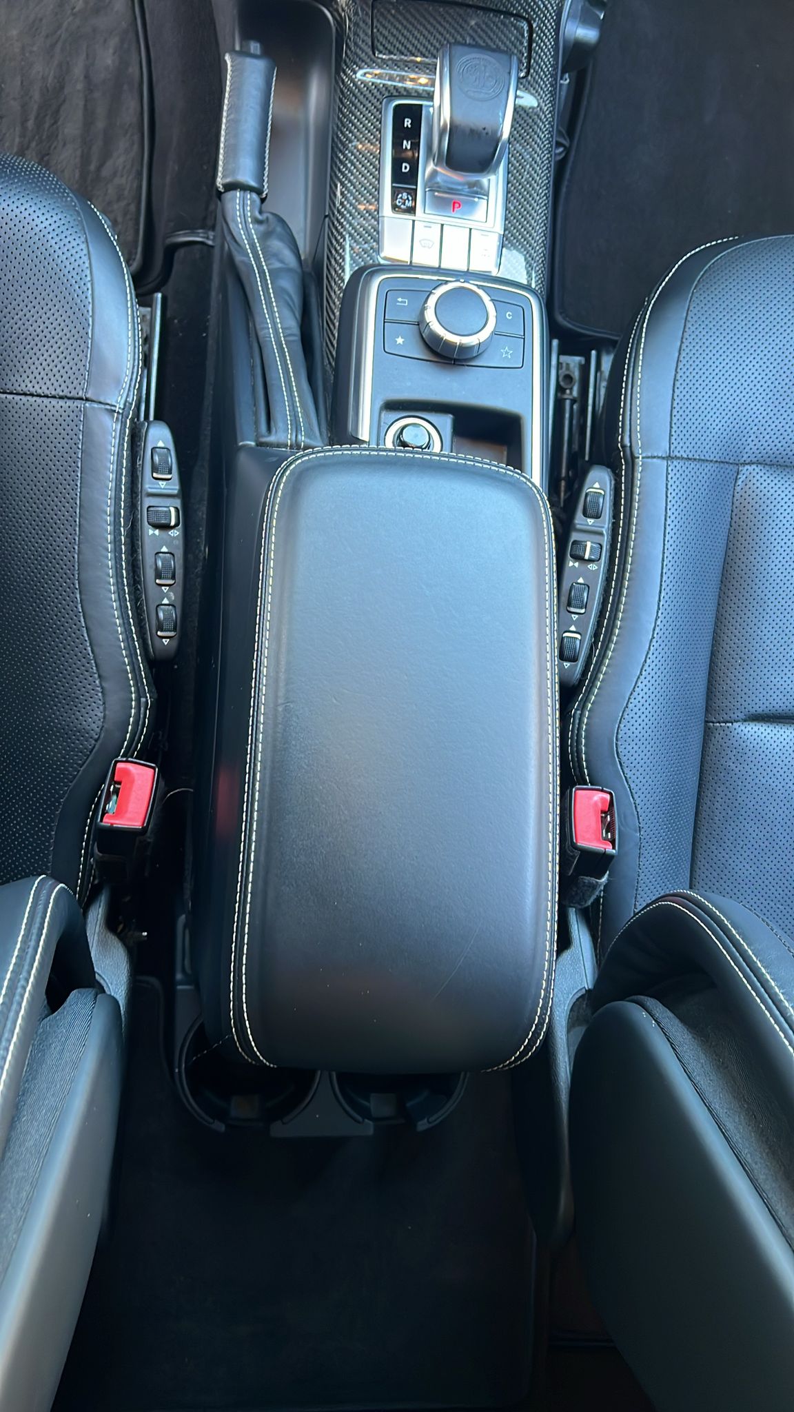MERCEDES-BENZ G 63 AMG Automatic-image-12