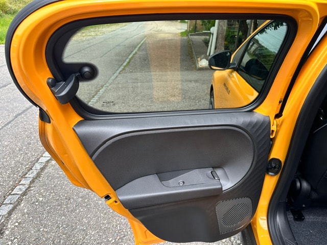 RENAULT Twingo E-Tech 27kWh Techno-image-15