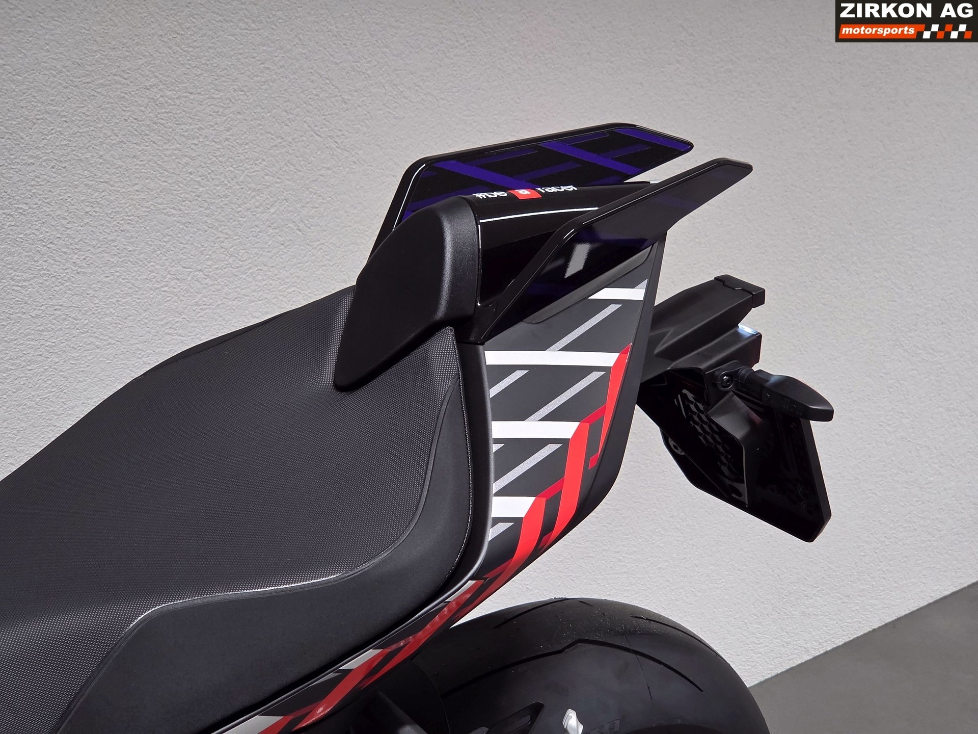 APRILIA Tuono V4 1100 E5+ Factory | inkl. Bugspoiler-image-12