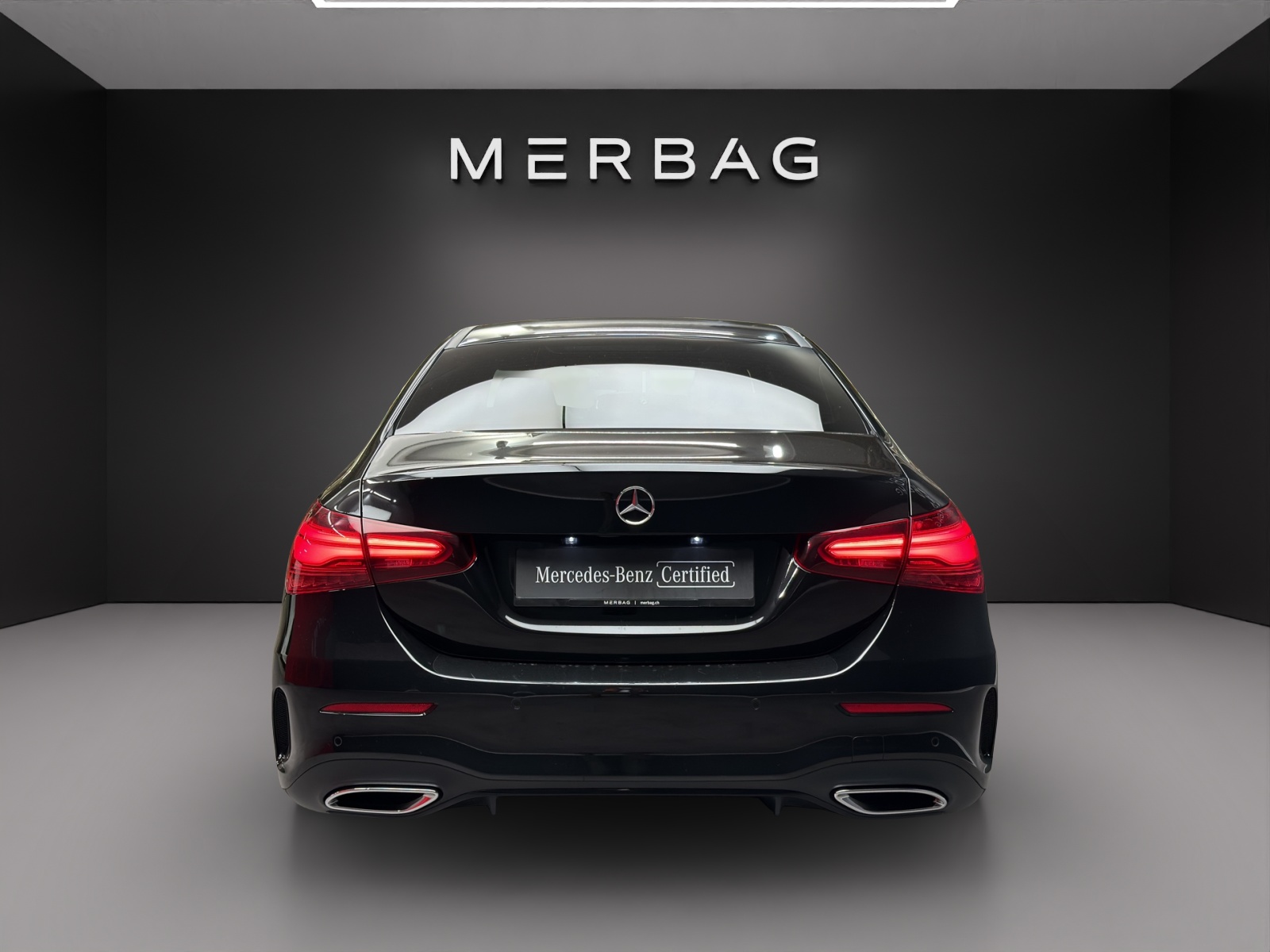 MERCEDES-BENZ A 250 AMG Line 4Matic-image-4