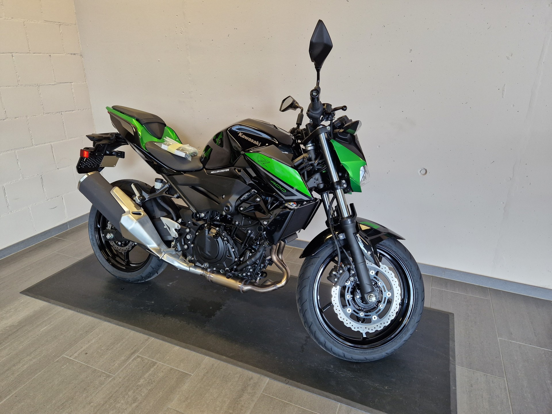 KAWASAKI Z 400-image-4