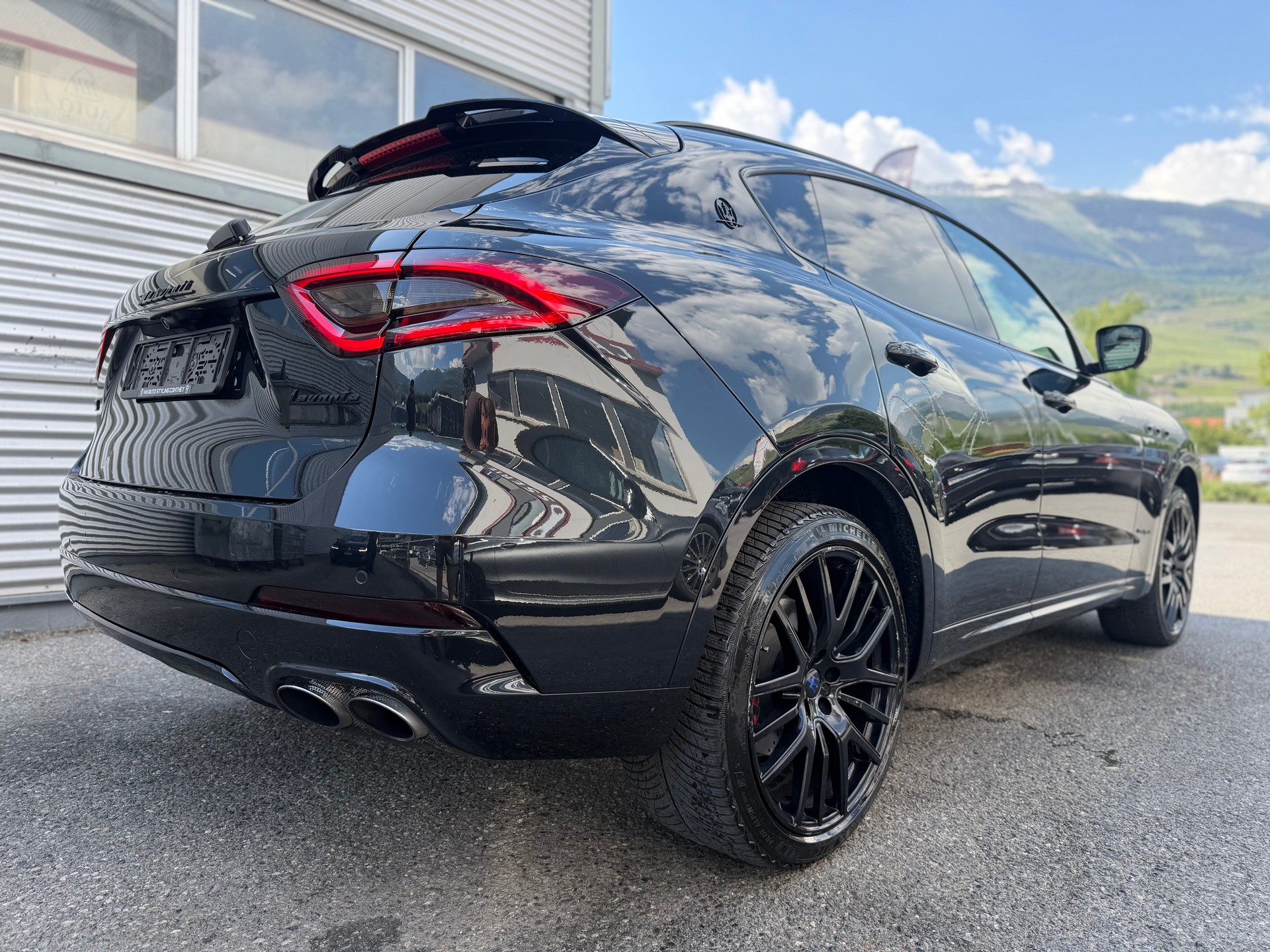 MASERATI Levante S 3.0 V6 Automatica-image-3