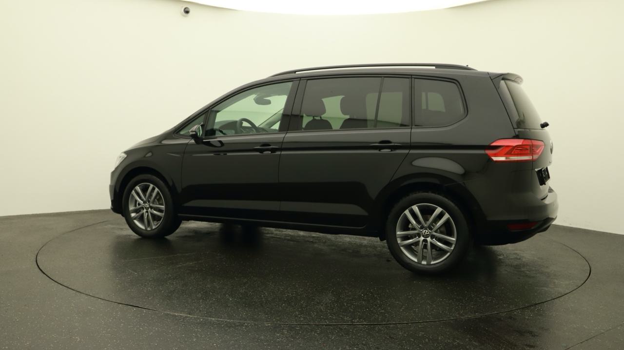 VW Touran 1.5 TSI EVO Limited-showroom-element-2