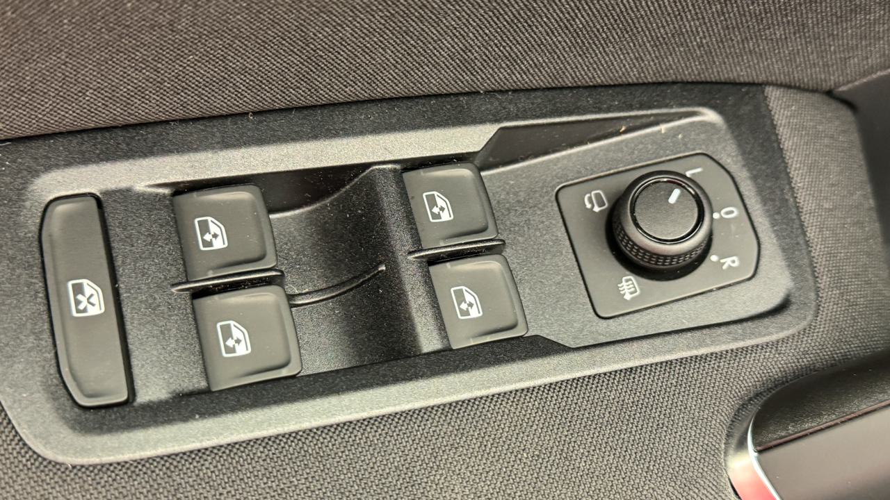 VW Touran 1.5 TSI EVO Limited-image-8