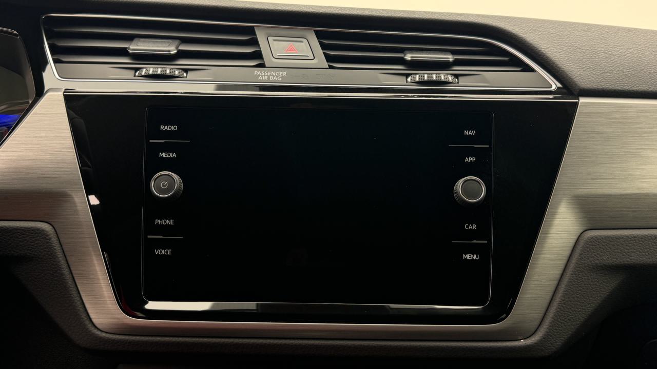 VW Touran 1.5 TSI EVO Limited-image-7