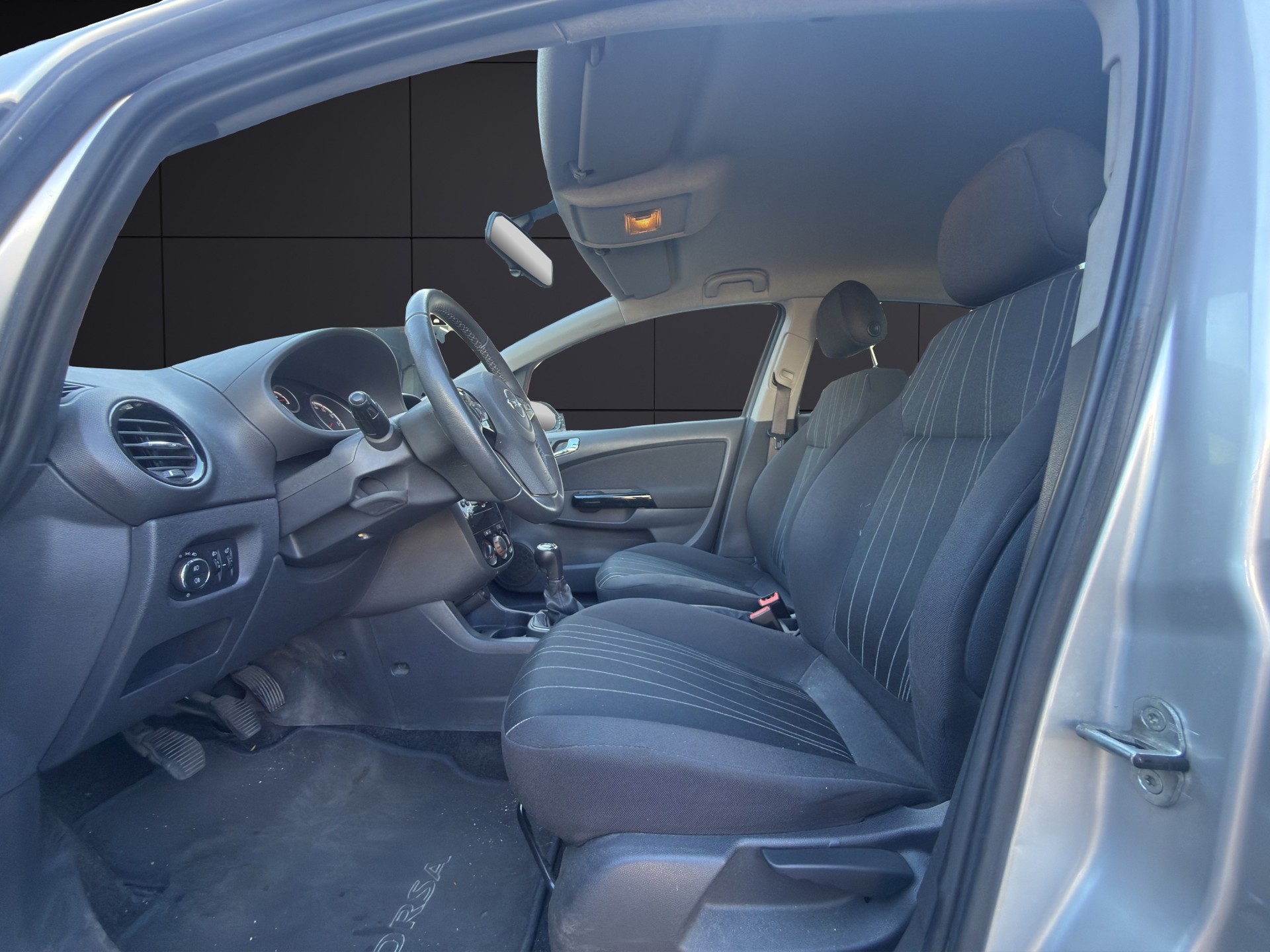 OPEL Corsa 1.4 TP Anniversary-image-13