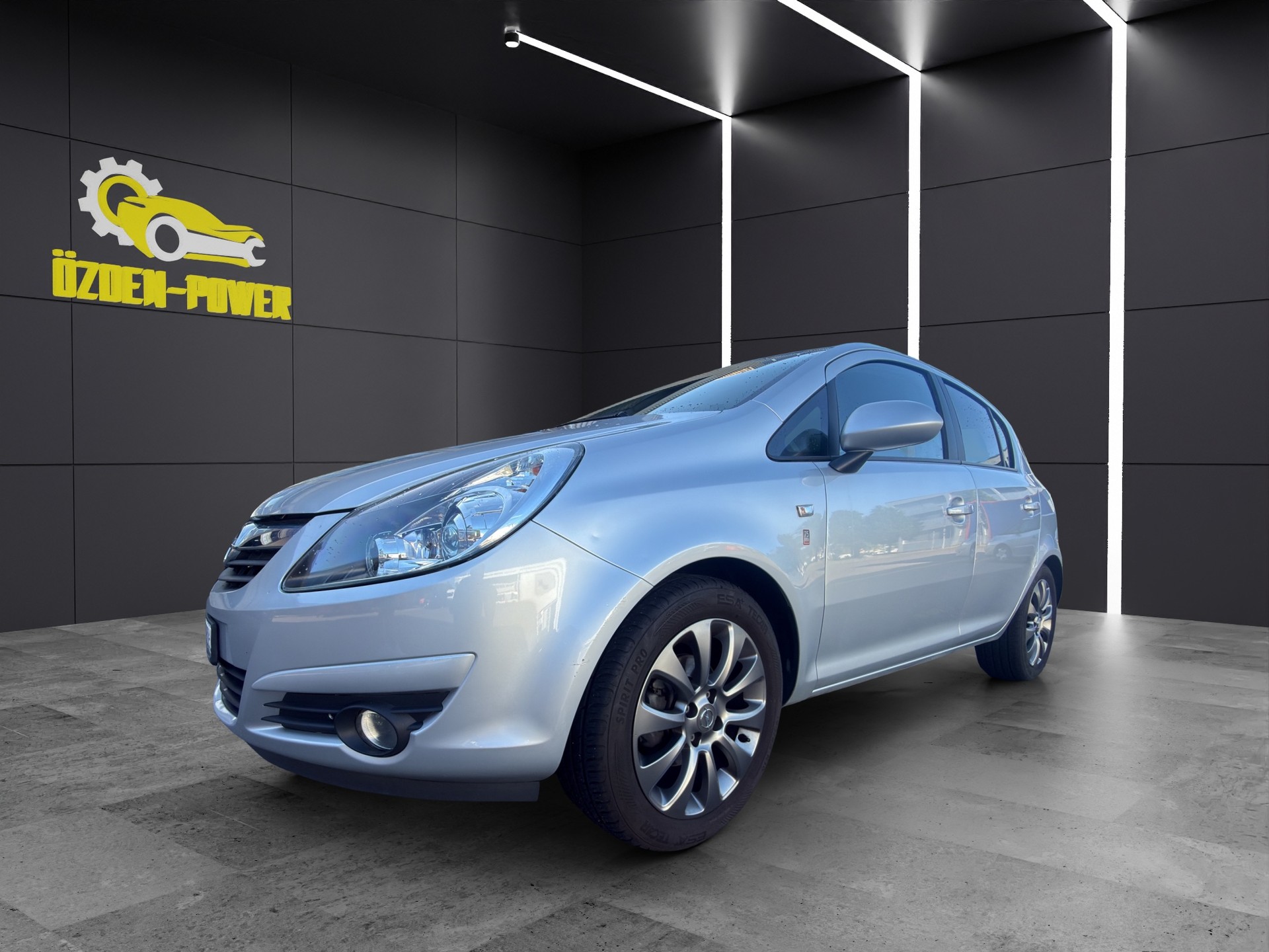 OPEL Corsa 1.4 TP Anniversary