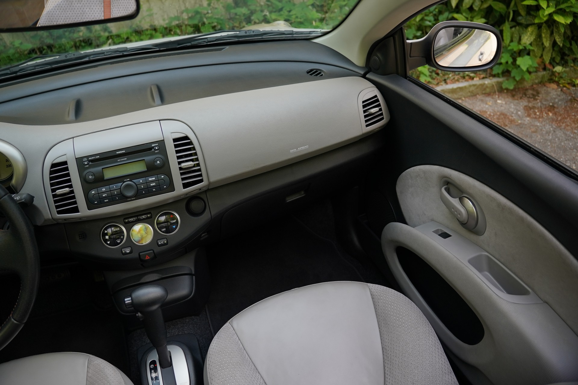 NISSAN Micra C+C 1.6 tekna-image-20