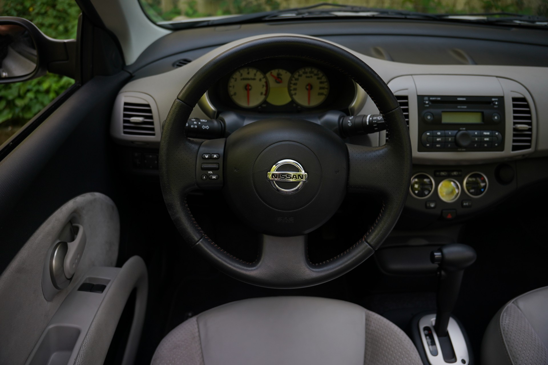 NISSAN Micra C+C 1.6 tekna-image-21