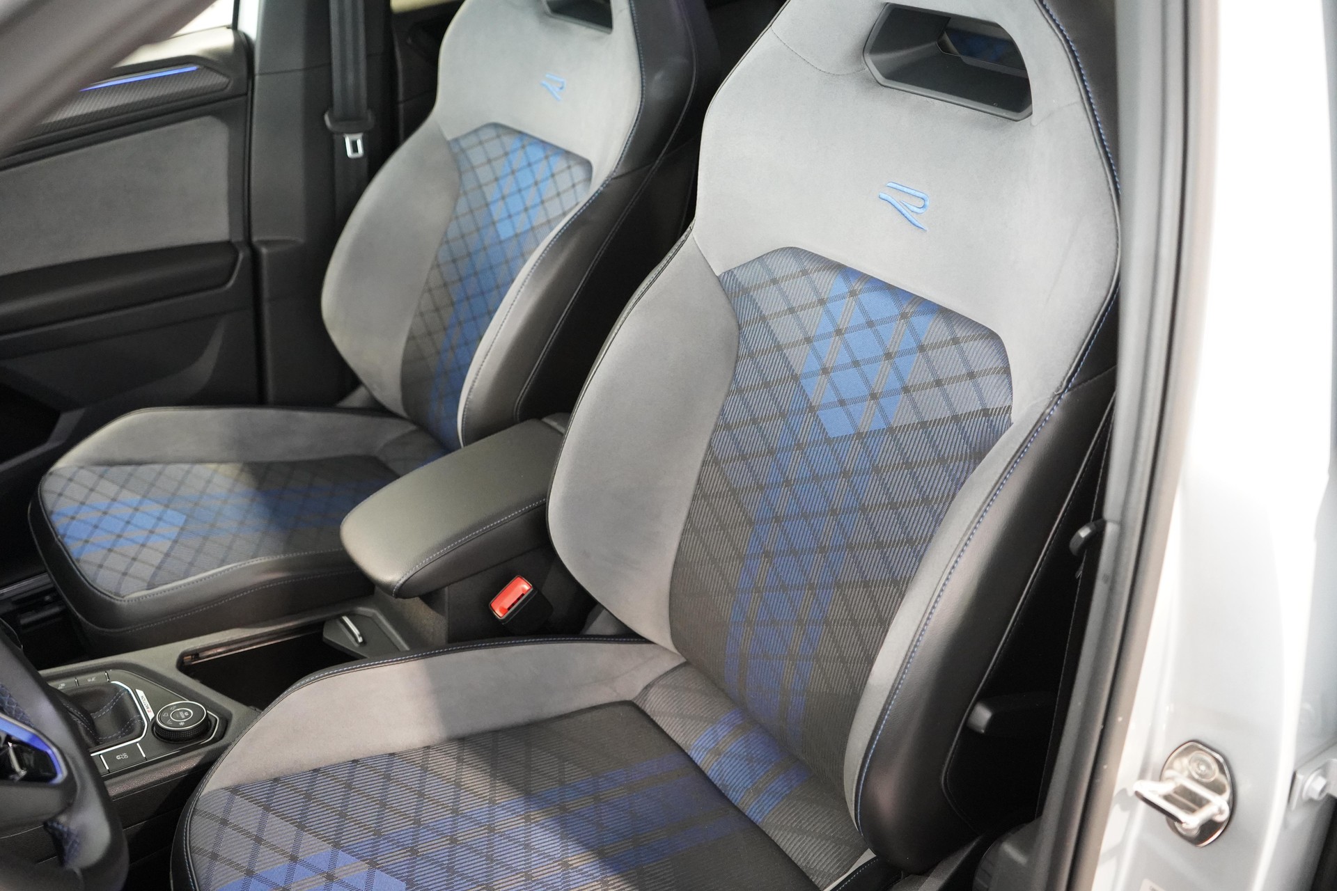 VW Tiguan 2.0 TSI R DSG-image-5