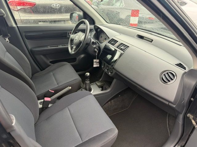 SUZUKI Swift 1.3i 16V GL Top 4x4-image-5