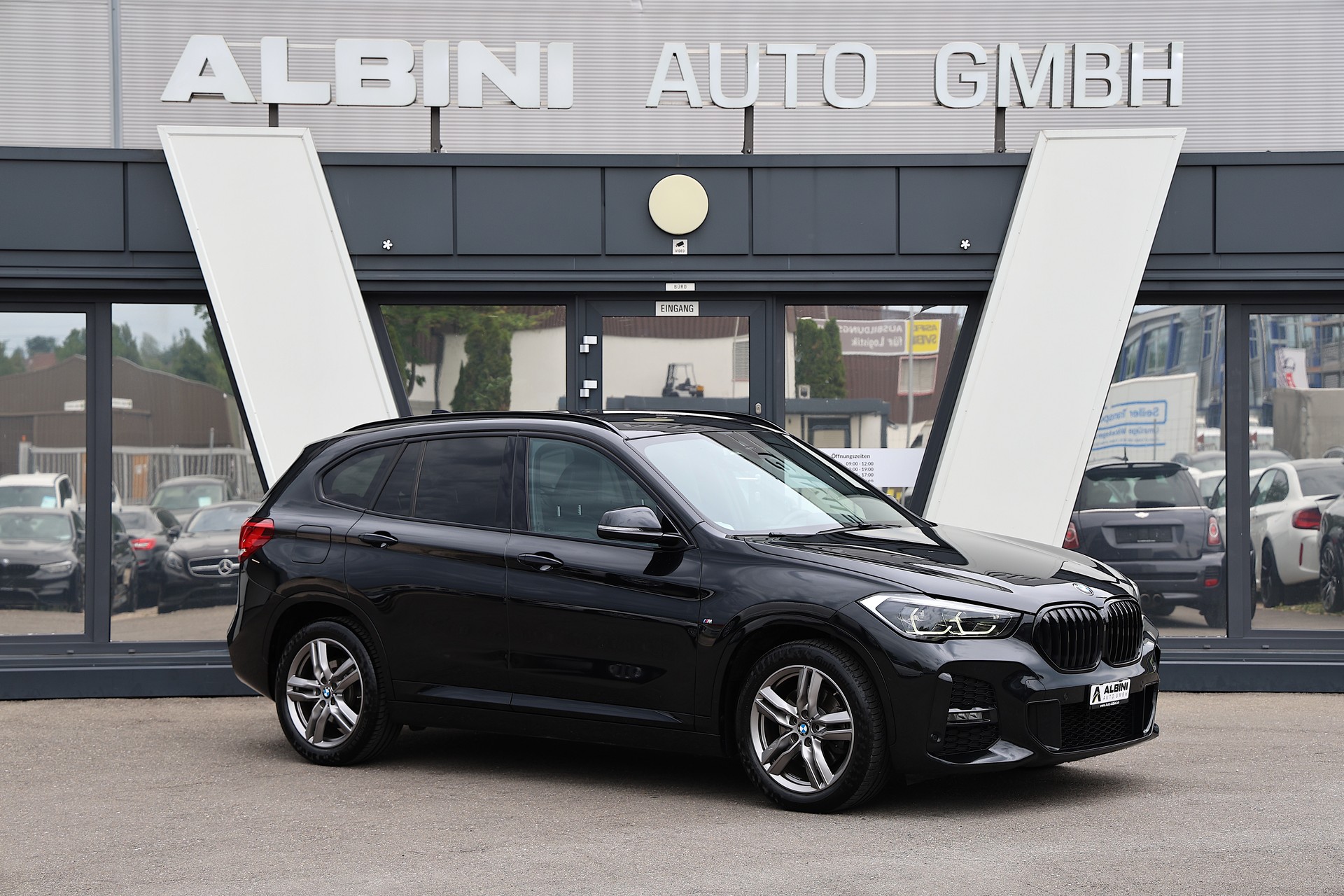 BMW X1 xDrive 25d M Sport Steptronic-showroom-element-2