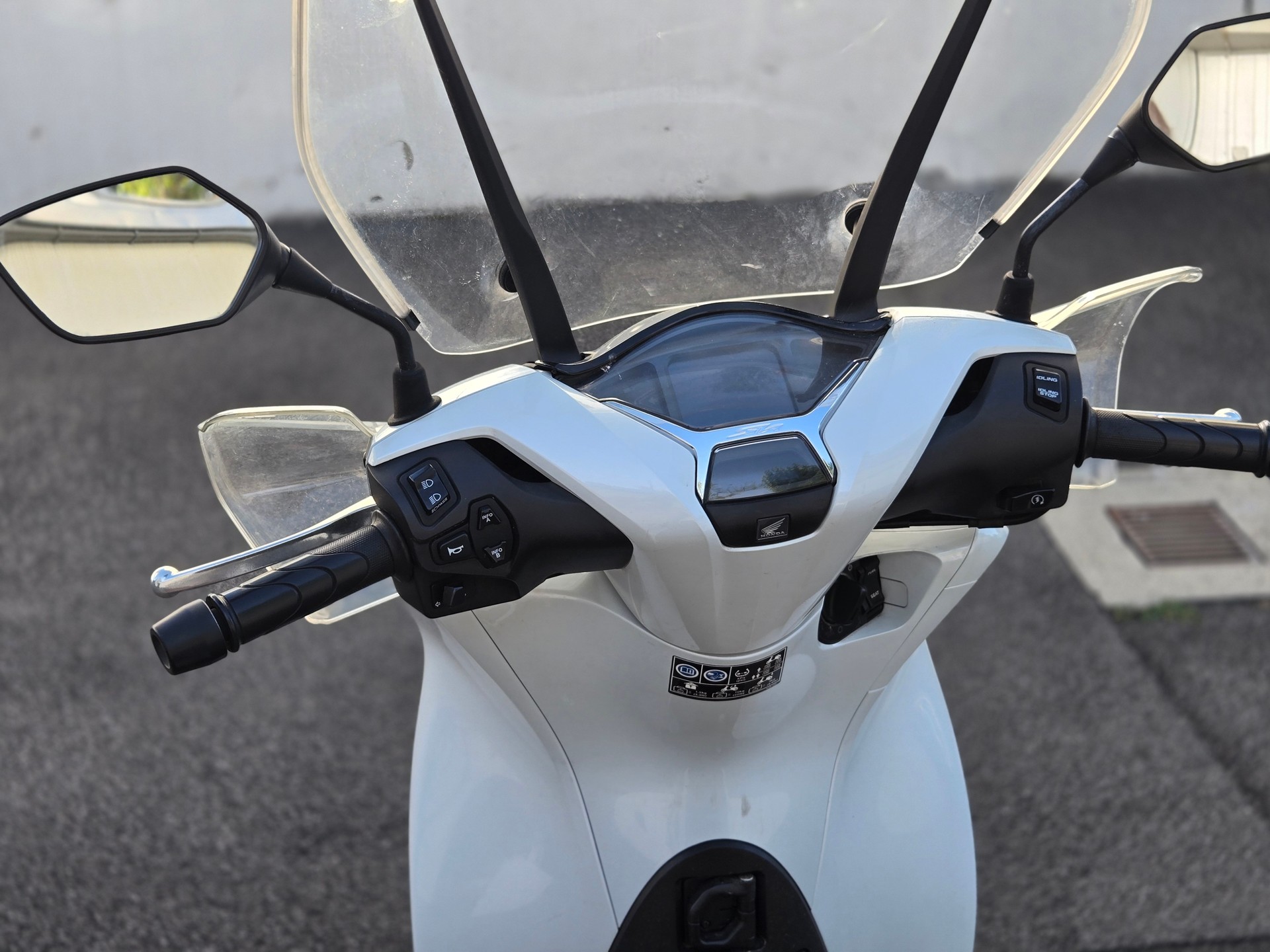 HONDA SH125AD-image-3