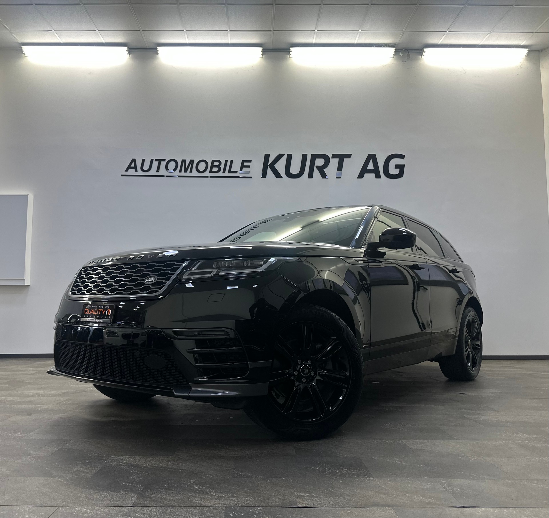 LAND ROVER Range Rover Velar P 300 SE Automatic-showroom-element-1
