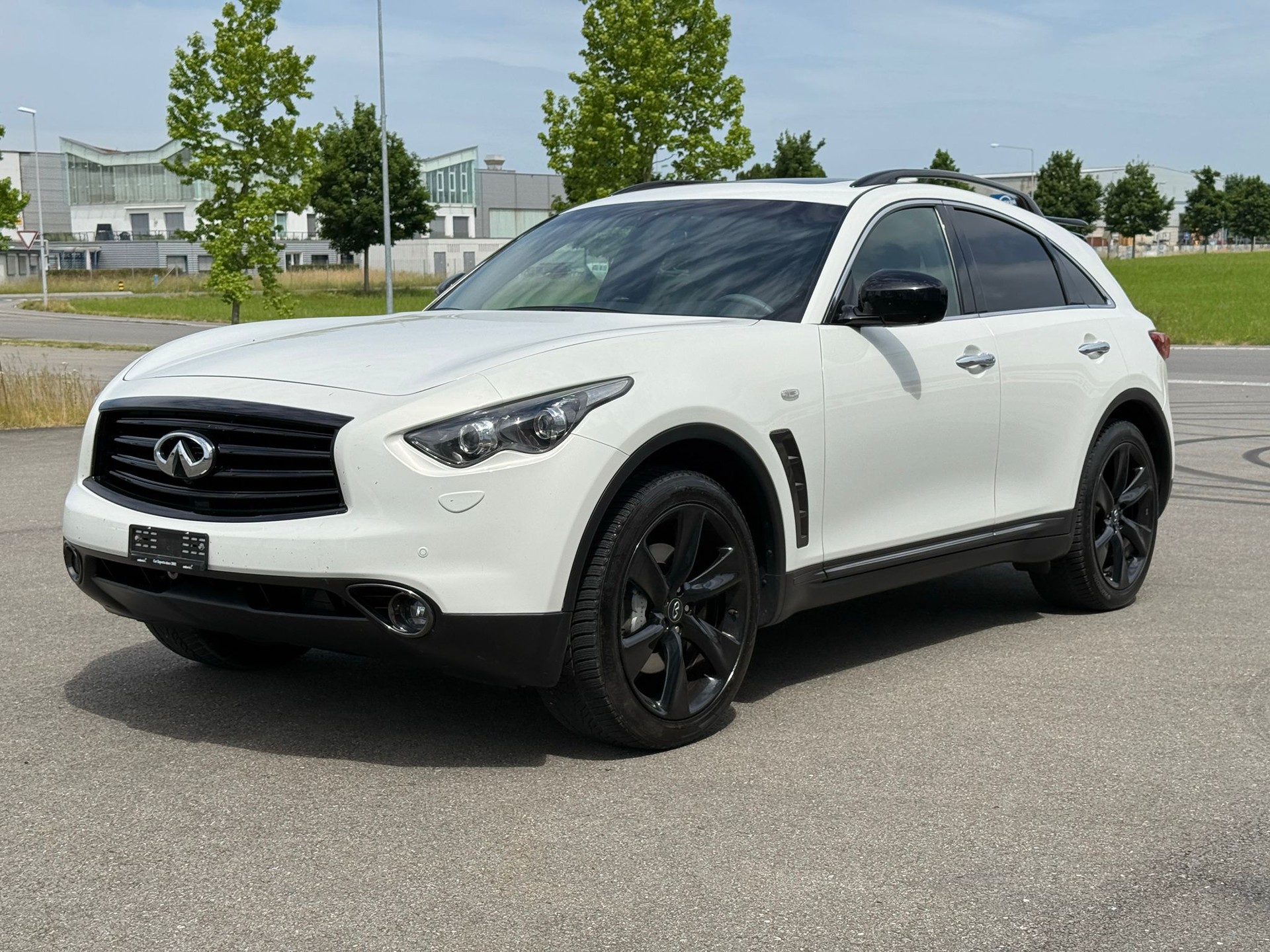 INFINITI QX70 3.7 Ultimate AWD Automatic