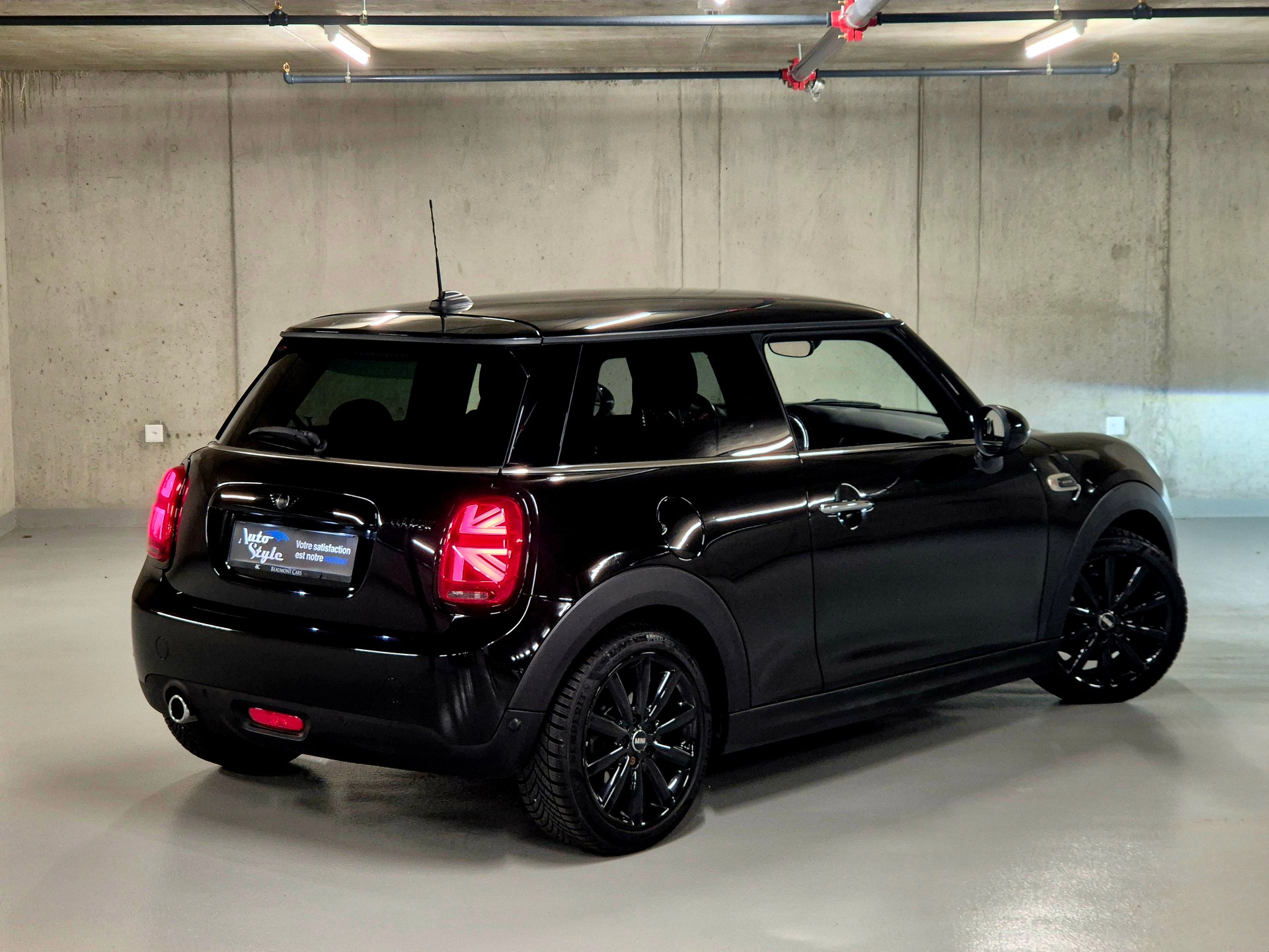 MINI Cooper Blackyard-image-5