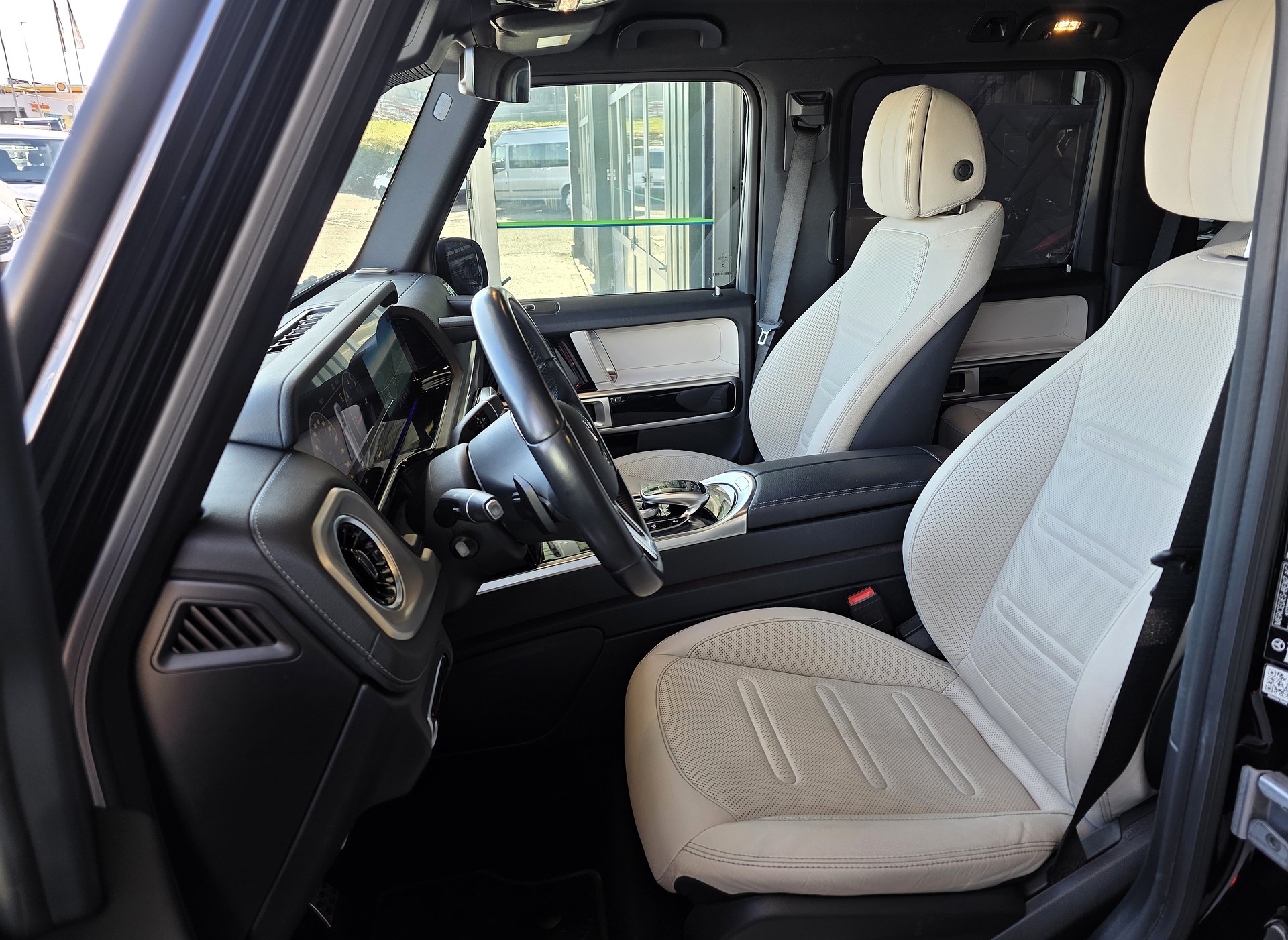 MERCEDES-BENZ G 400 d AMG Line 9G-Tronic-image-9