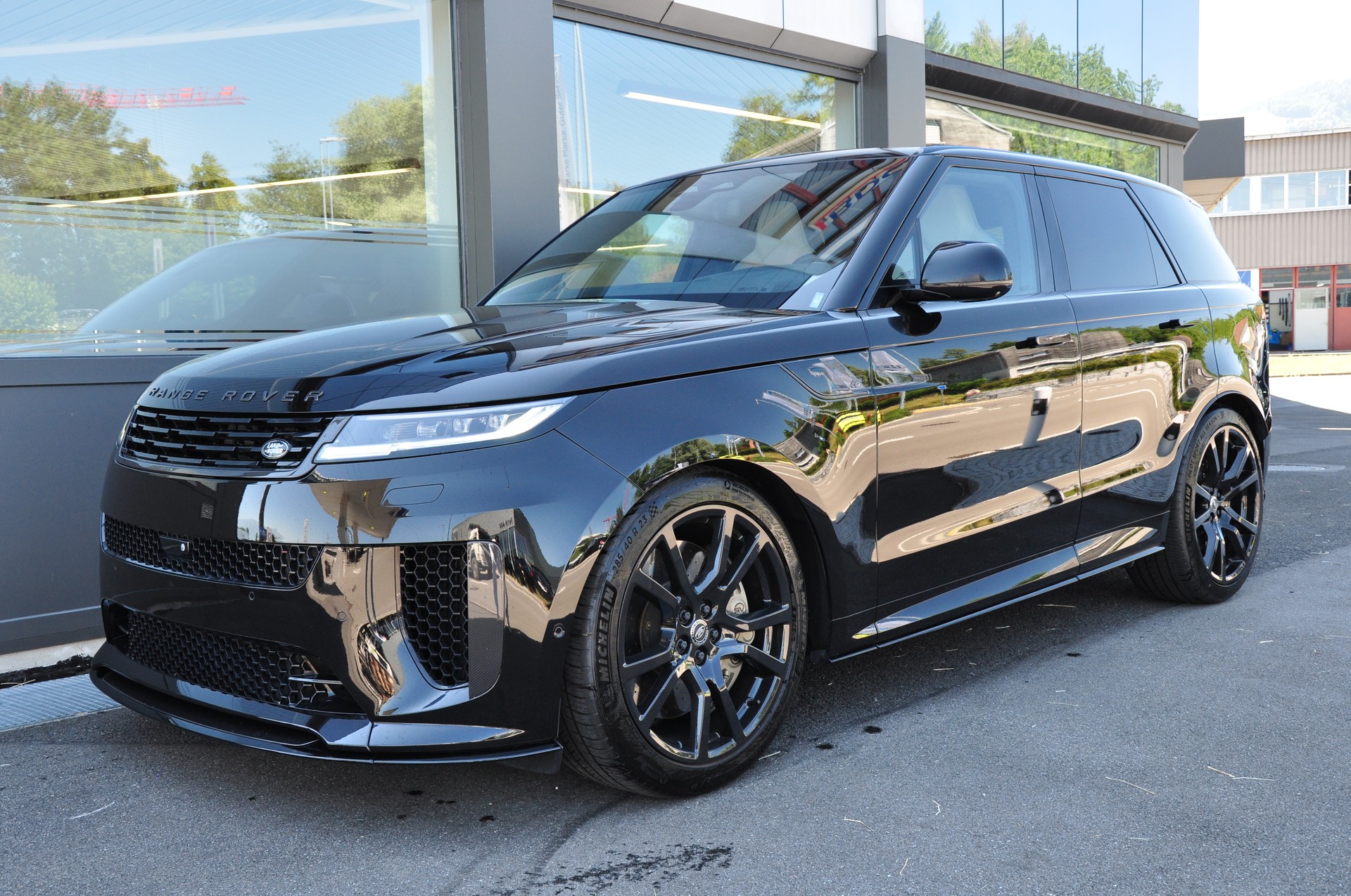 LAND ROVER Range Rover Sport P635 4.4 V8 SV Edition One