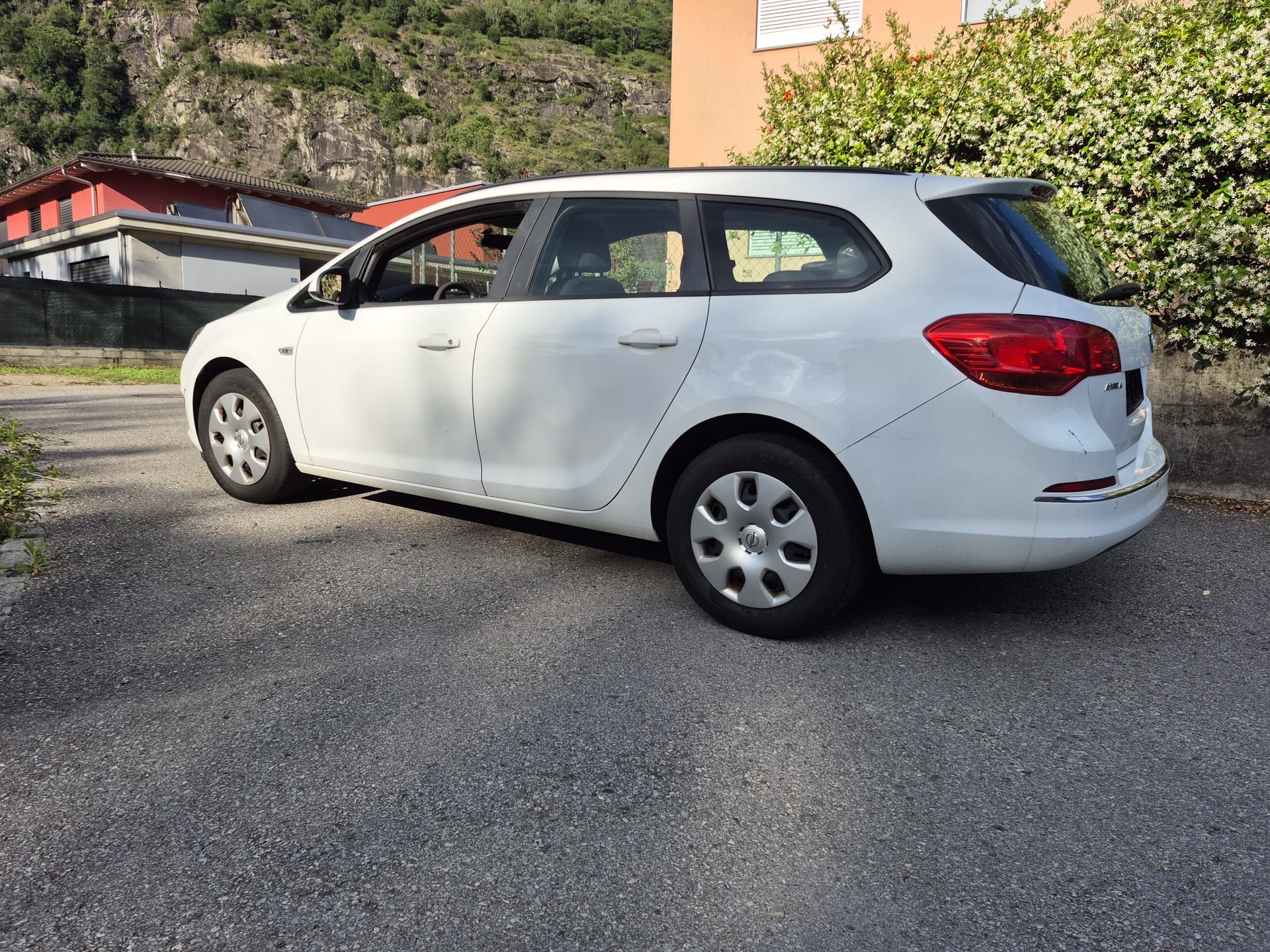 OPEL Astra SportsTourer 1.6i 16V-image-6