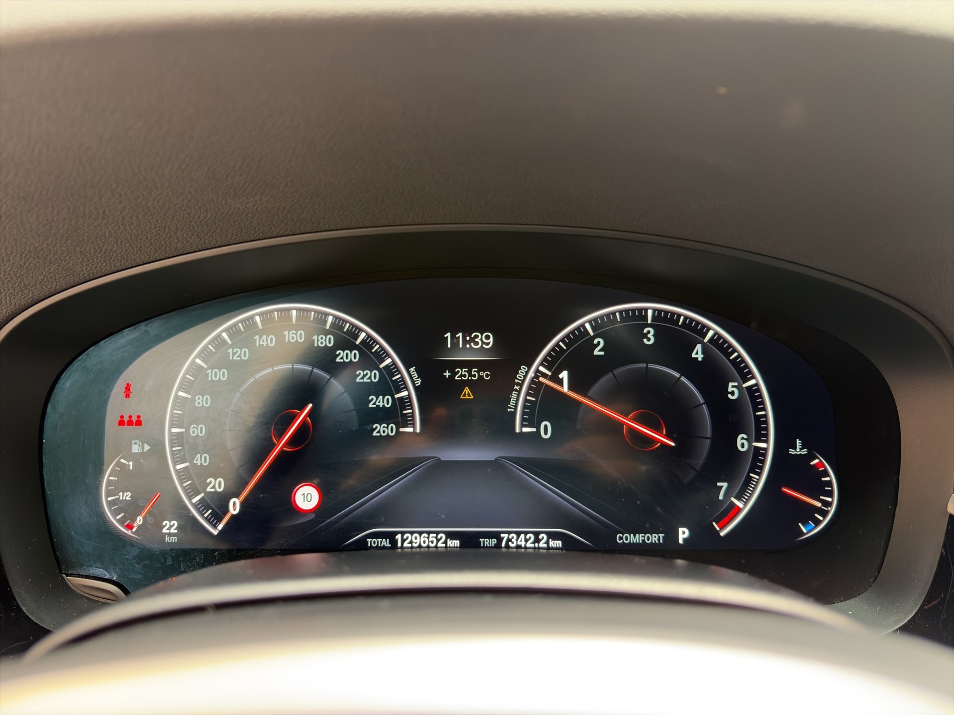 BMW 530i xDrive Touring M Sport Steptronic-image-14