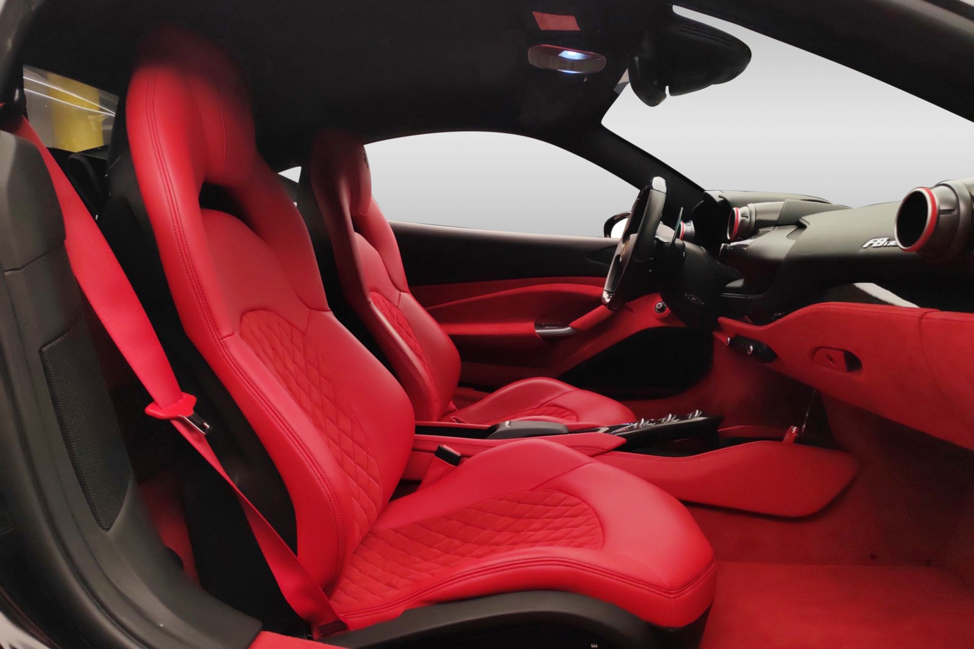 FERRARI F8 Tributo-image-10
