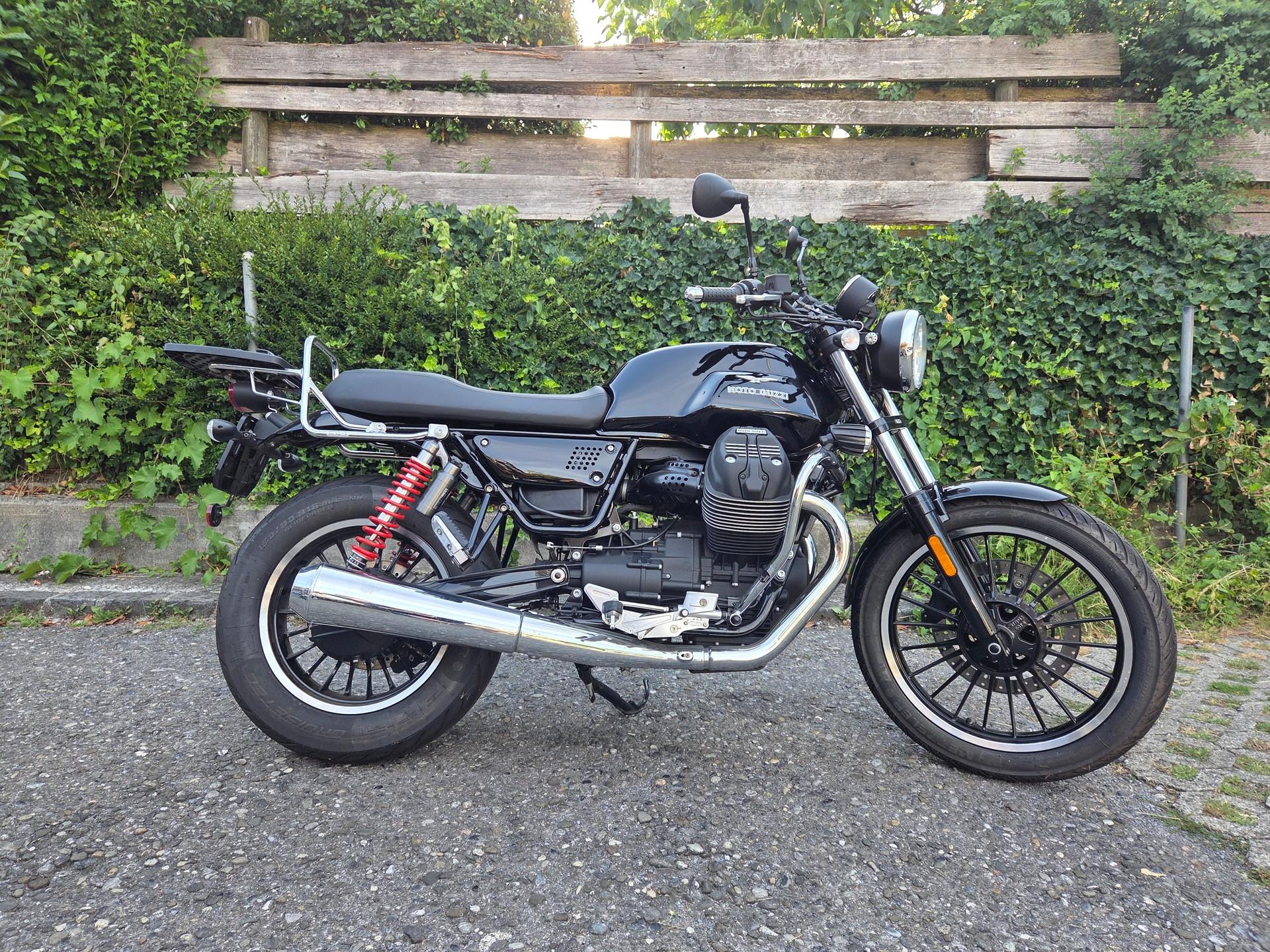 MOTO GUZZI V9 Roamer 850 ABS-image-3