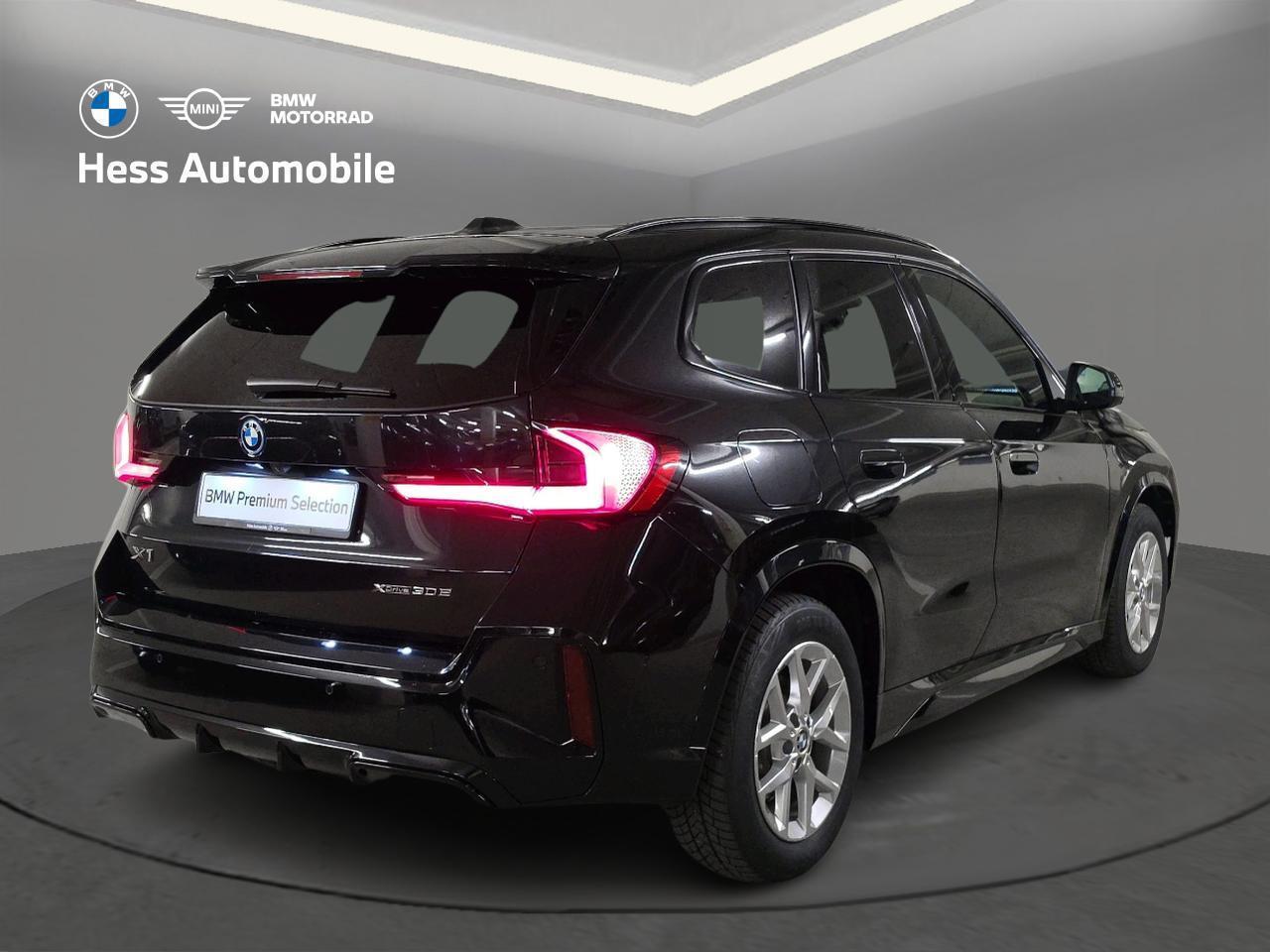 BMW X1 30e xDrive M Sport-showroom-element-3